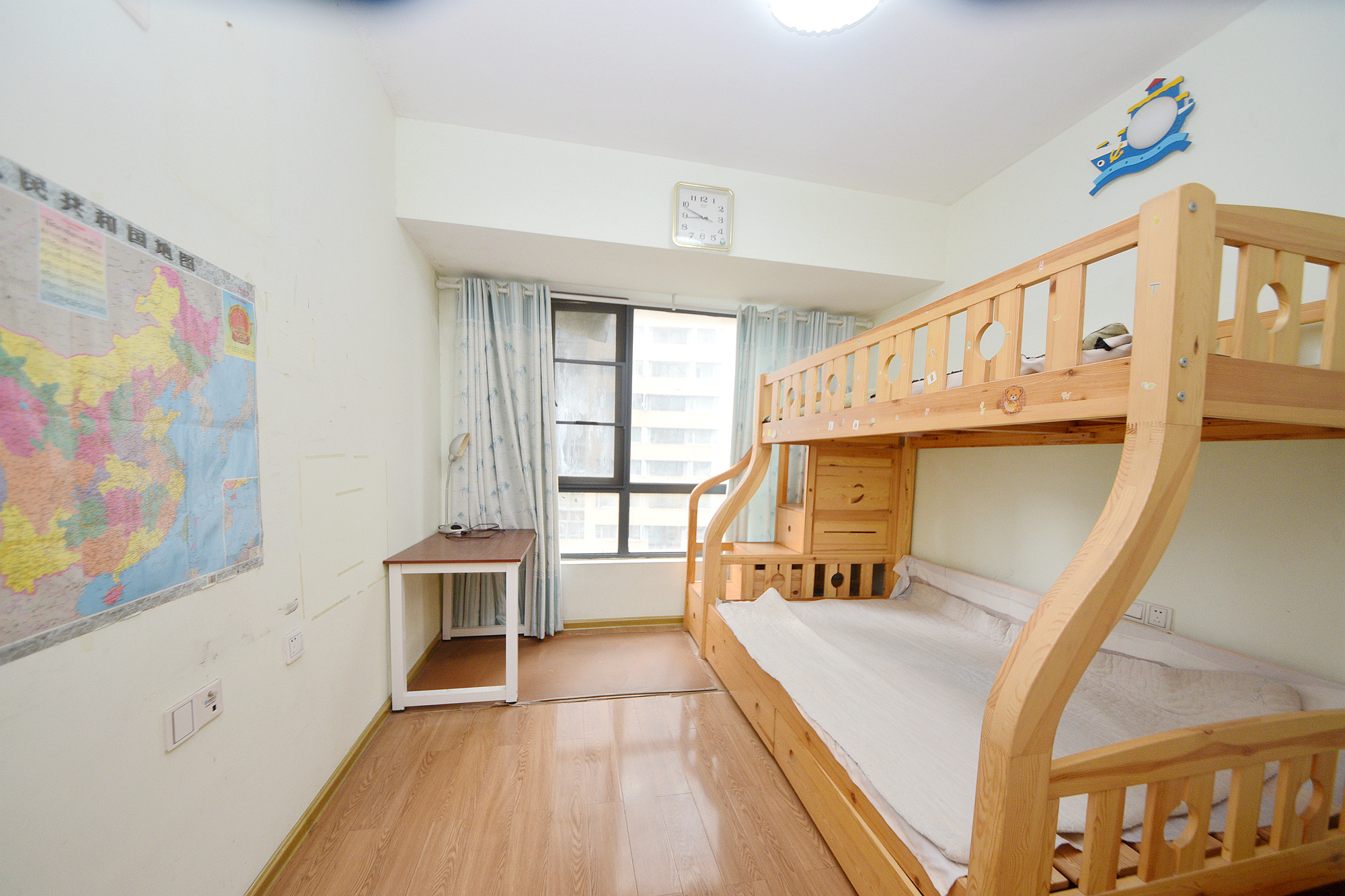 万博汇  1室1厅1卫   84.00万卧室