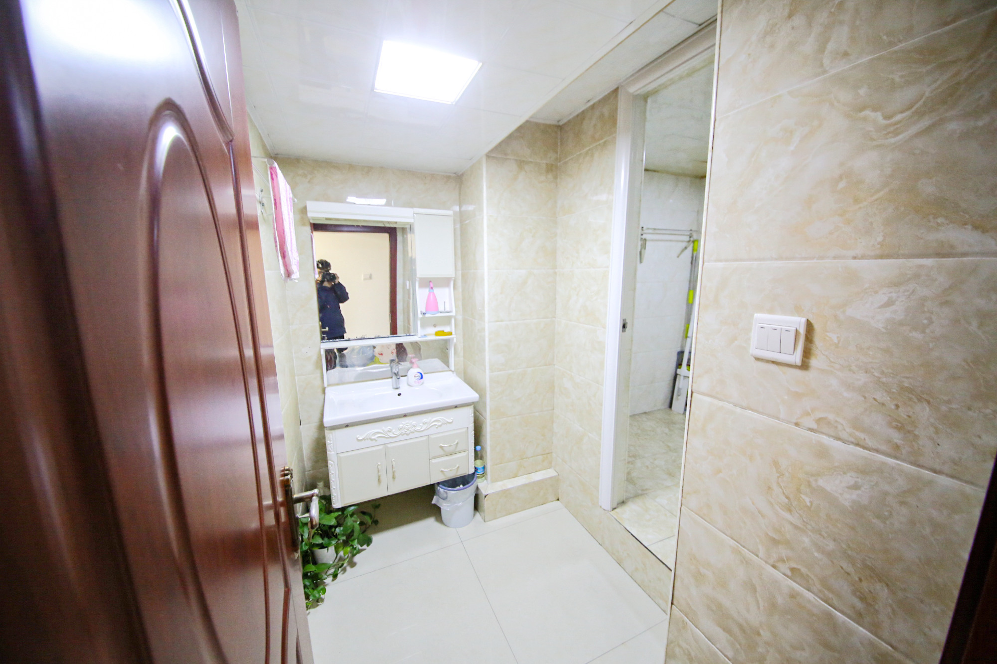 西子一间  3室2厅2卫    91.48万其他