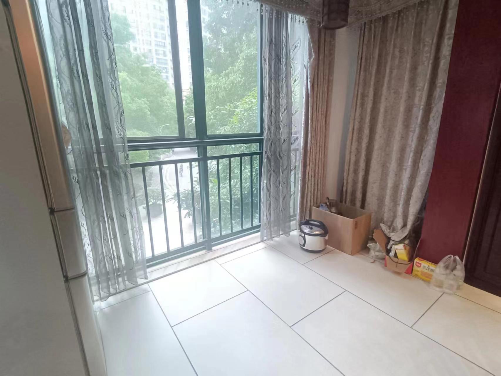 经世皇城 4室2厅2卫 93.0万 经世皇城 4室2厅2卫 93.0万室内图