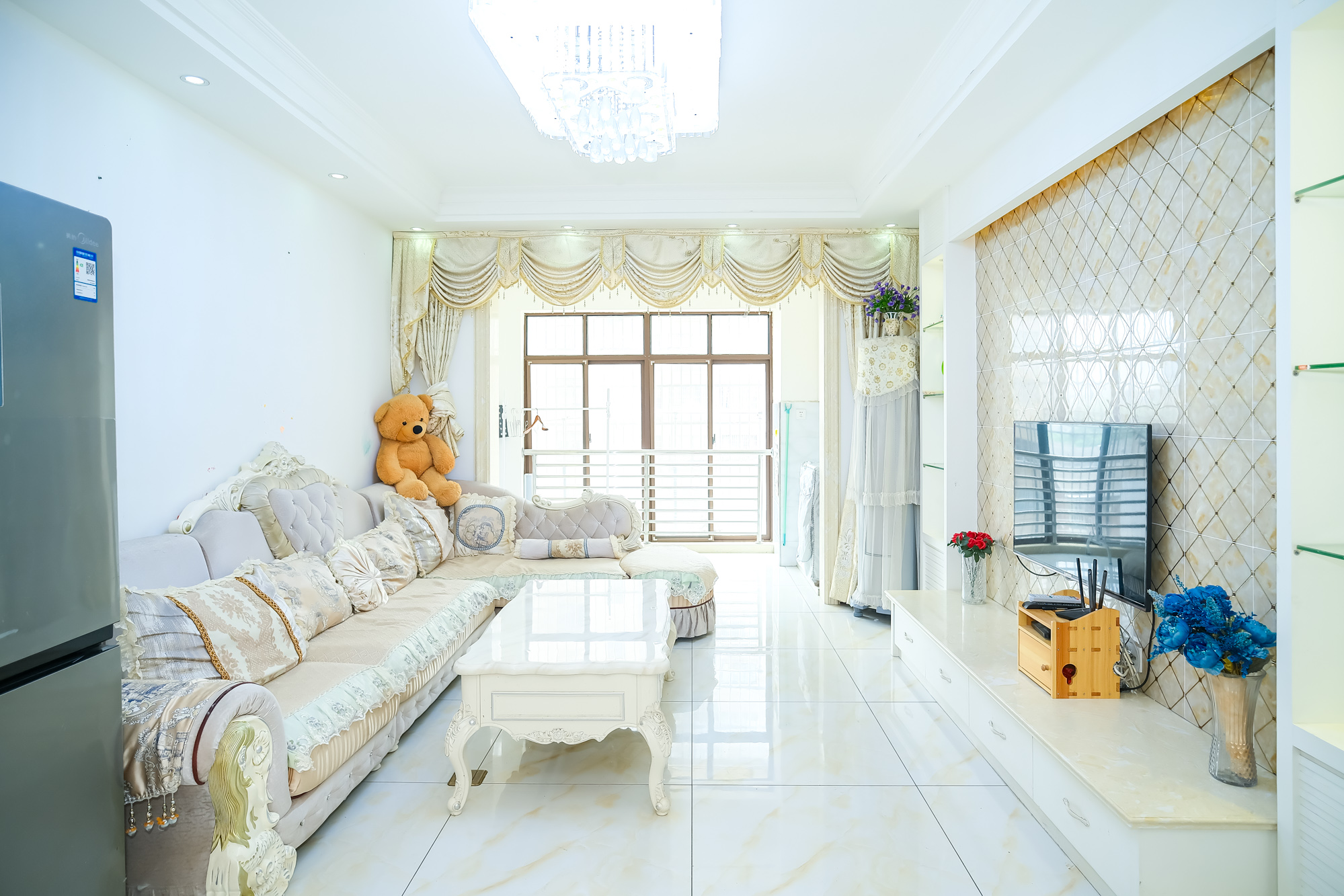 四季星城  3室2厅1卫    88.0万 四季星城  3室2厅1卫    88.0万客厅