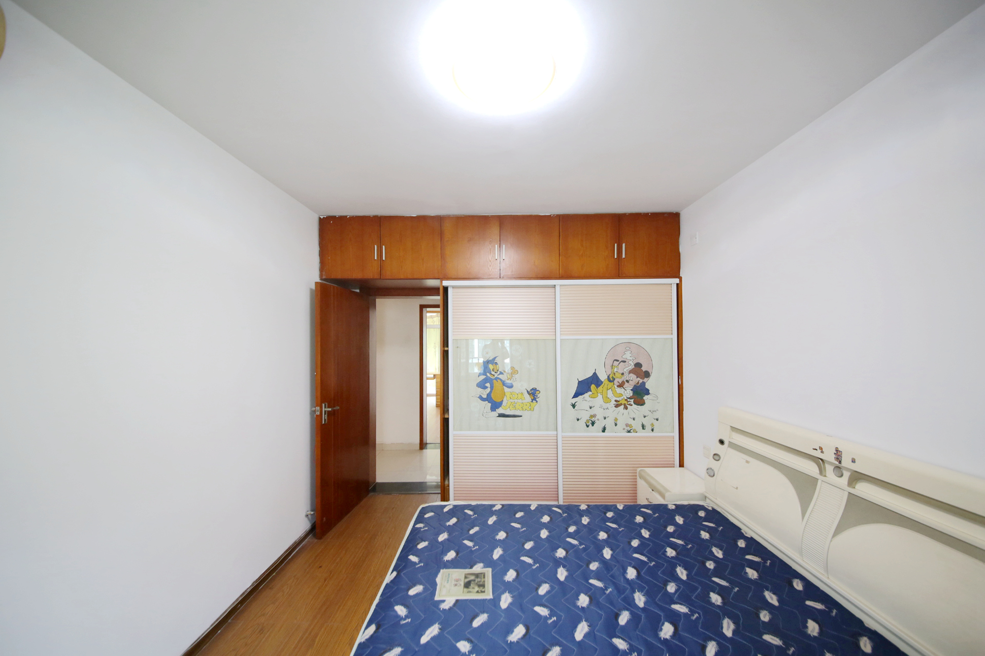 新世纪家园  3室2厅2卫    75.0万卧室