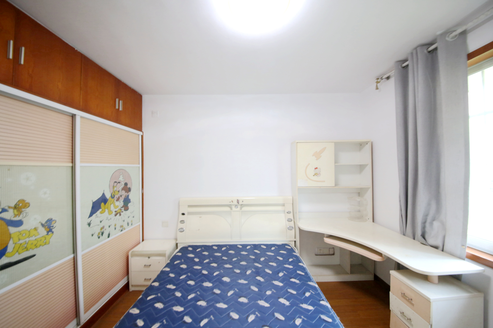 新世纪家园  3室2厅2卫    75.0万卧室