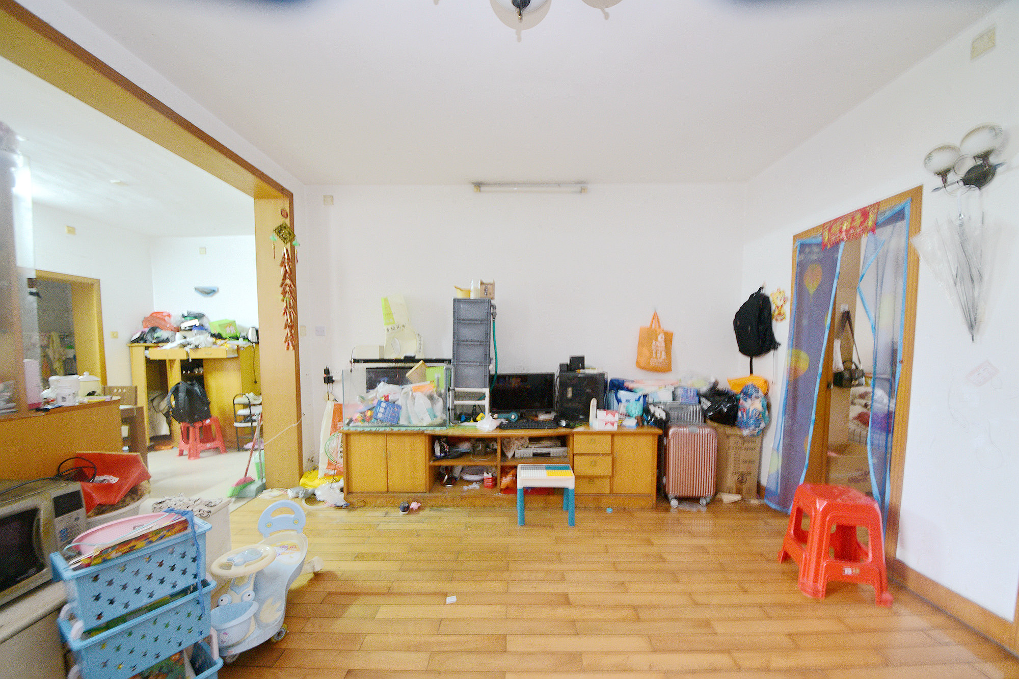 金科園  3室2廳1衛(wèi)    86.8萬客廳