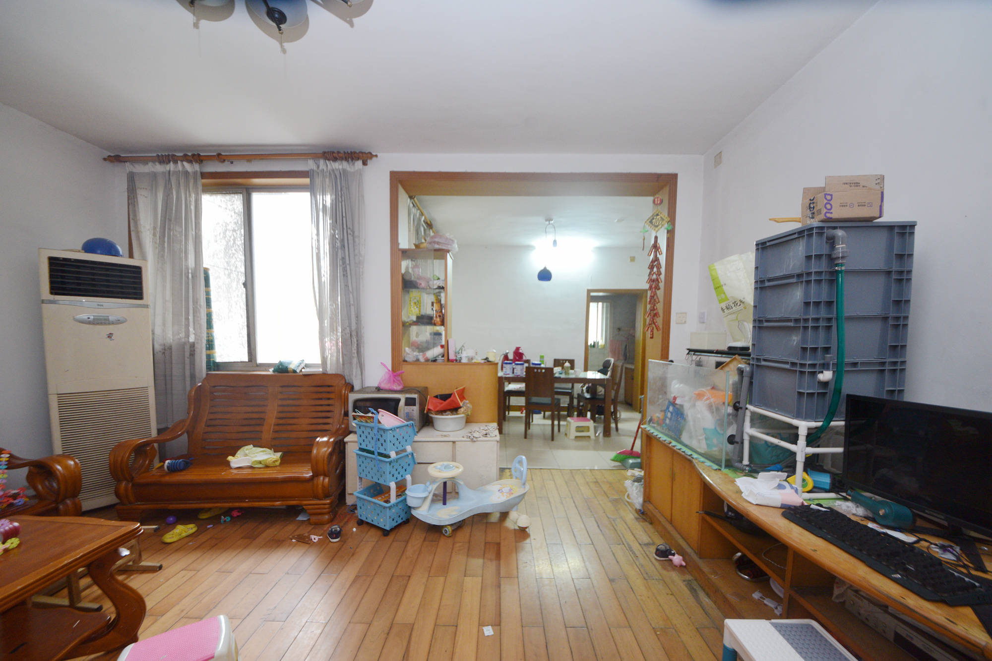 金科園  3室2廳1衛(wèi)    86.8萬客廳