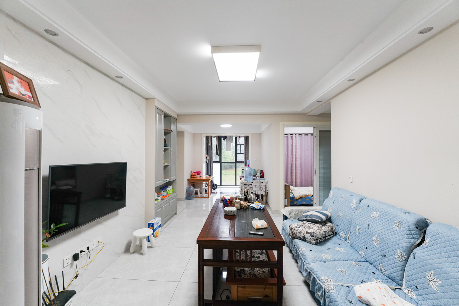 高升时代广场(冠铭商务中心)  3室2厅2卫   72.00万 高升时代广场(冠铭商务中心)  3室2厅2卫   72.00万客厅