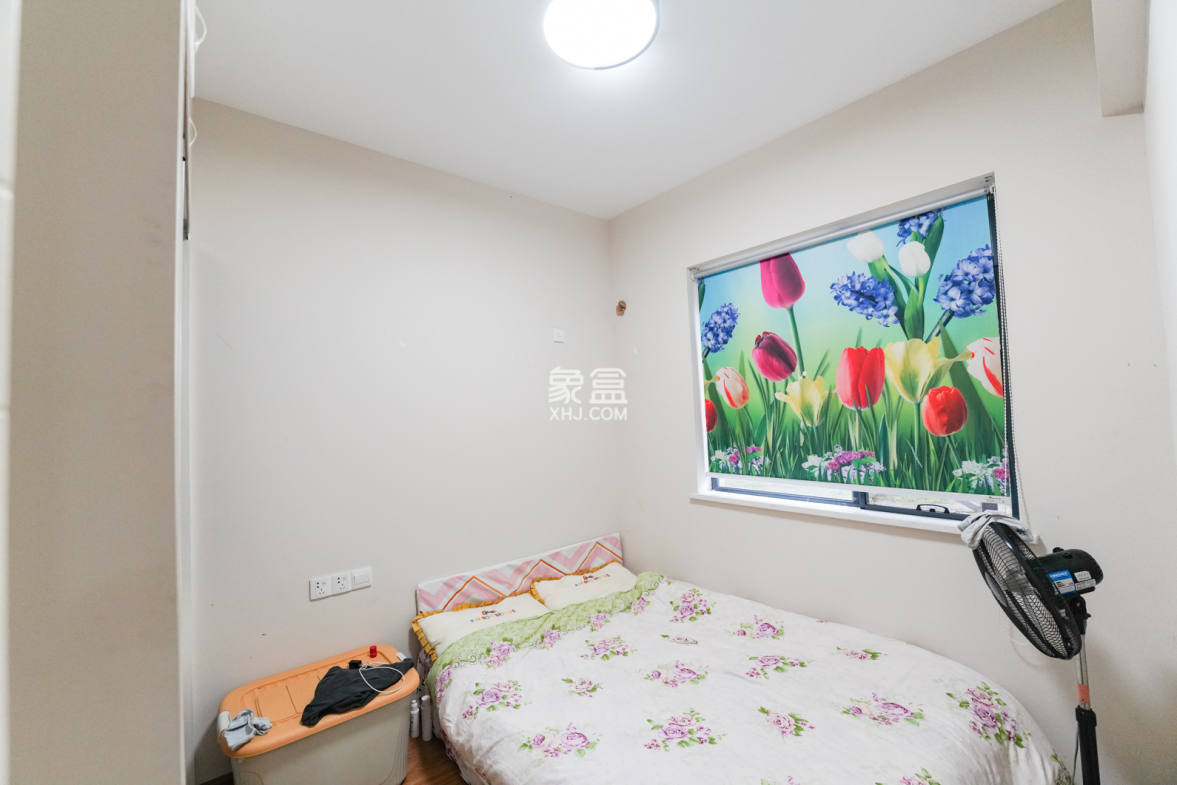 高升时代广场(冠铭商务中心)  3室2厅2卫   72.00万 高升时代广场(冠铭商务中心)  3室2厅2卫   72.00万卧室