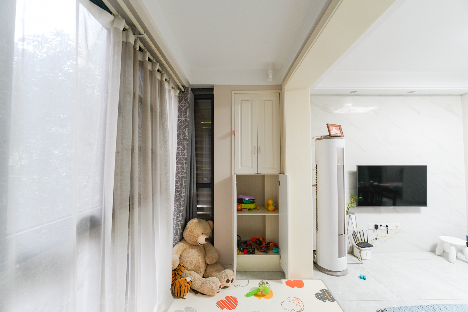 高升时代广场(冠铭商务中心)  3室2厅2卫   72.00万 高升时代广场(冠铭商务中心)  3室2厅2卫   72.00万阳台