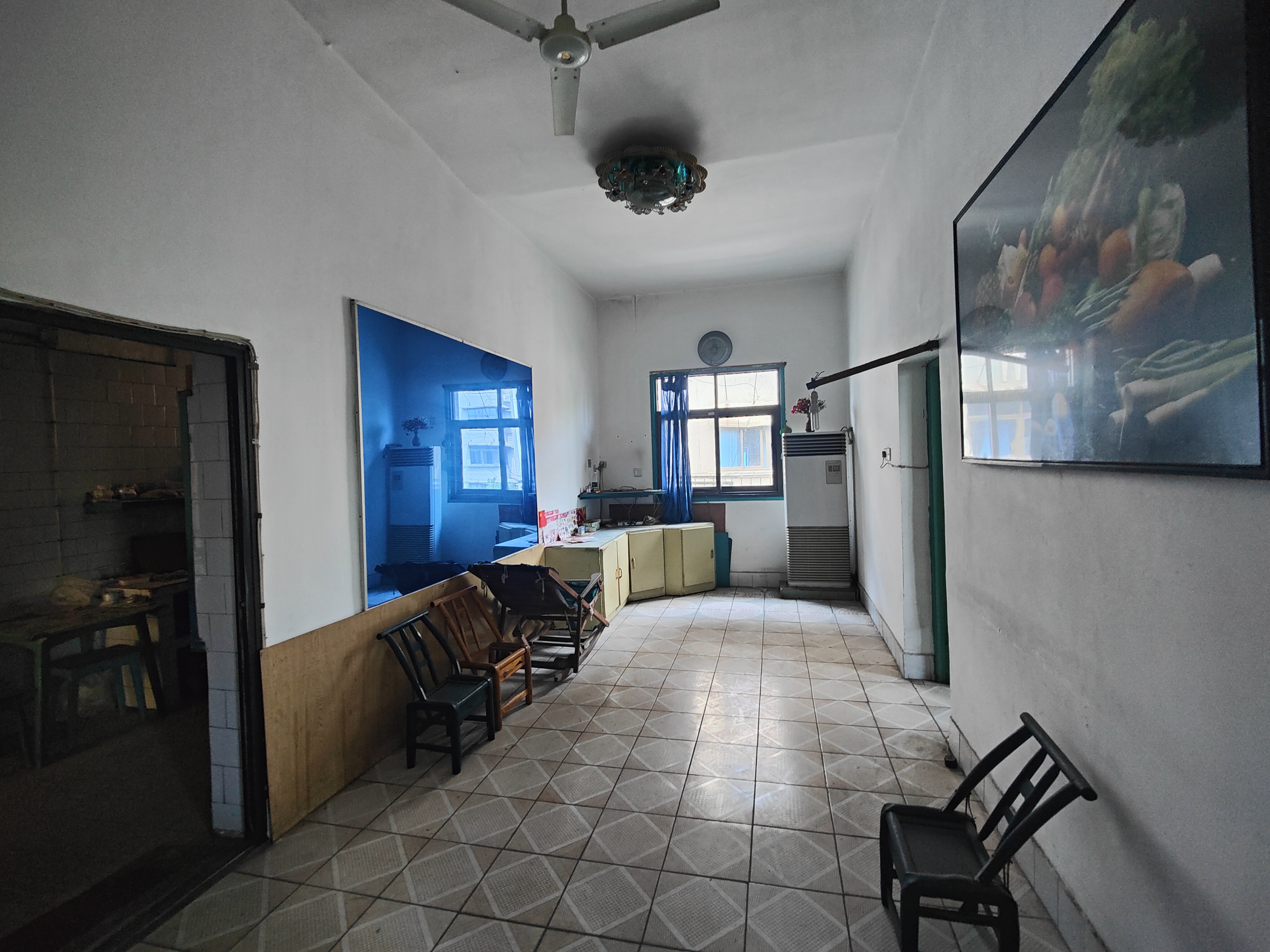 银馨家园(贺家土电厂生活区) 3室2厅1卫 26.00万 银馨家园(贺家土电厂生活区) 3室2厅1卫 26.00万室内图