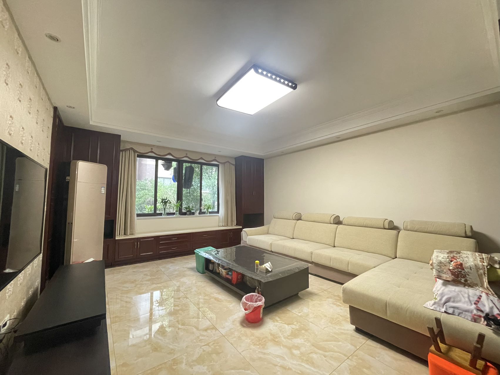 香山美境  4室2厅2卫   90.00万 香山美境  4室2厅2卫   90.00万室内图