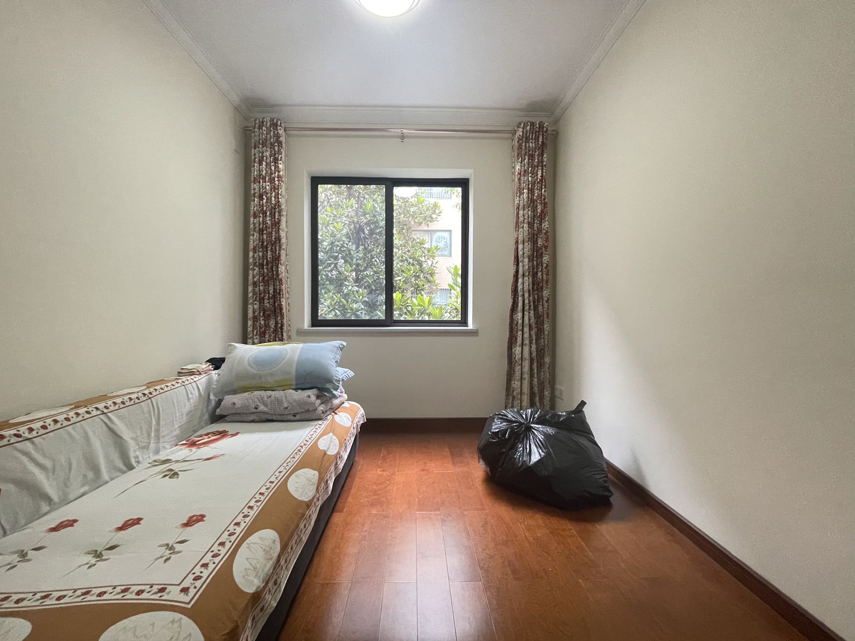 香山美境  4室2厅2卫   90.00万 香山美境  4室2厅2卫   90.00万室内图