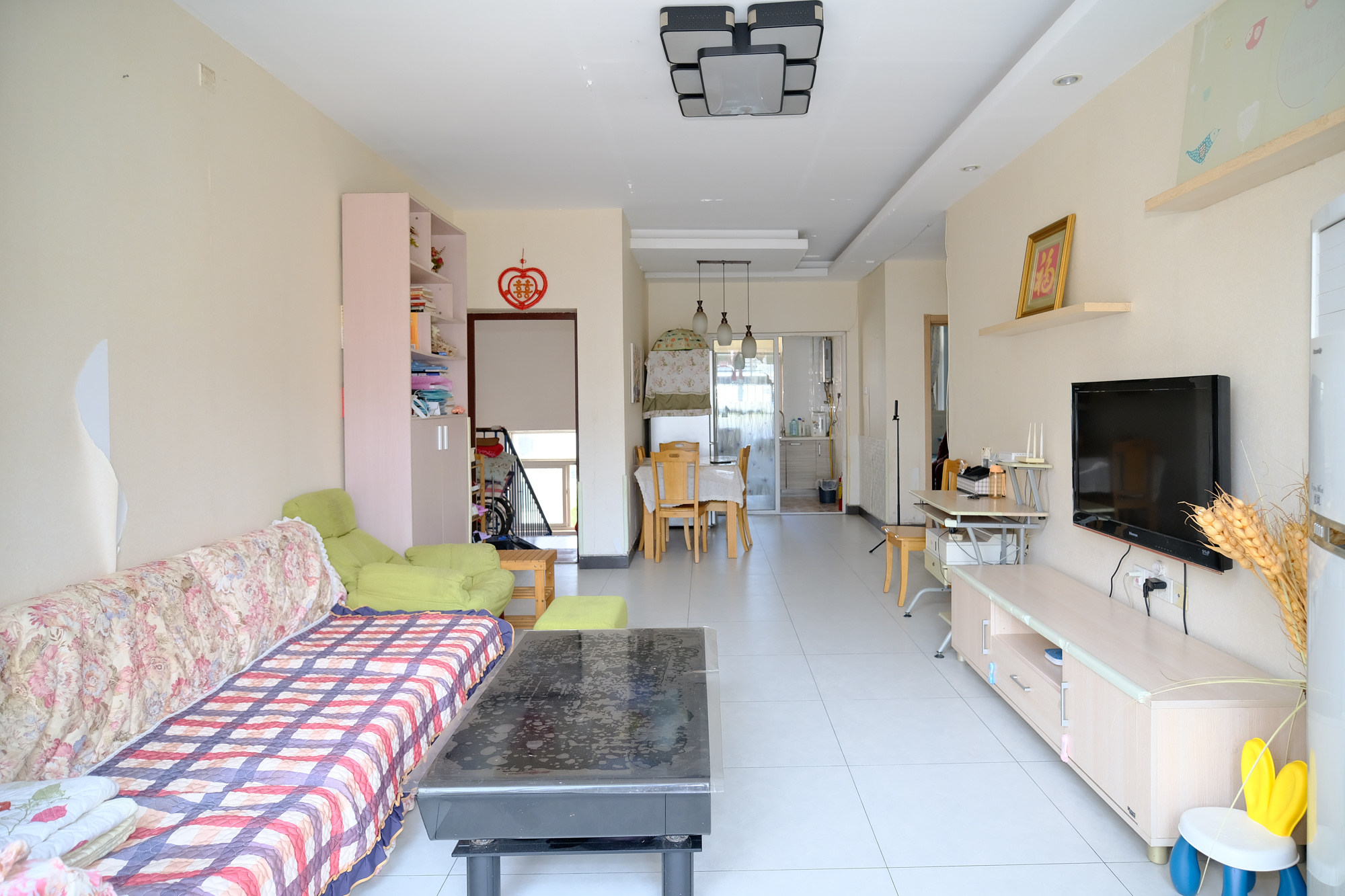 湘瑞家园 2室2厅1卫 42.90万 湘瑞家园 2室2厅1卫 42.90万客厅