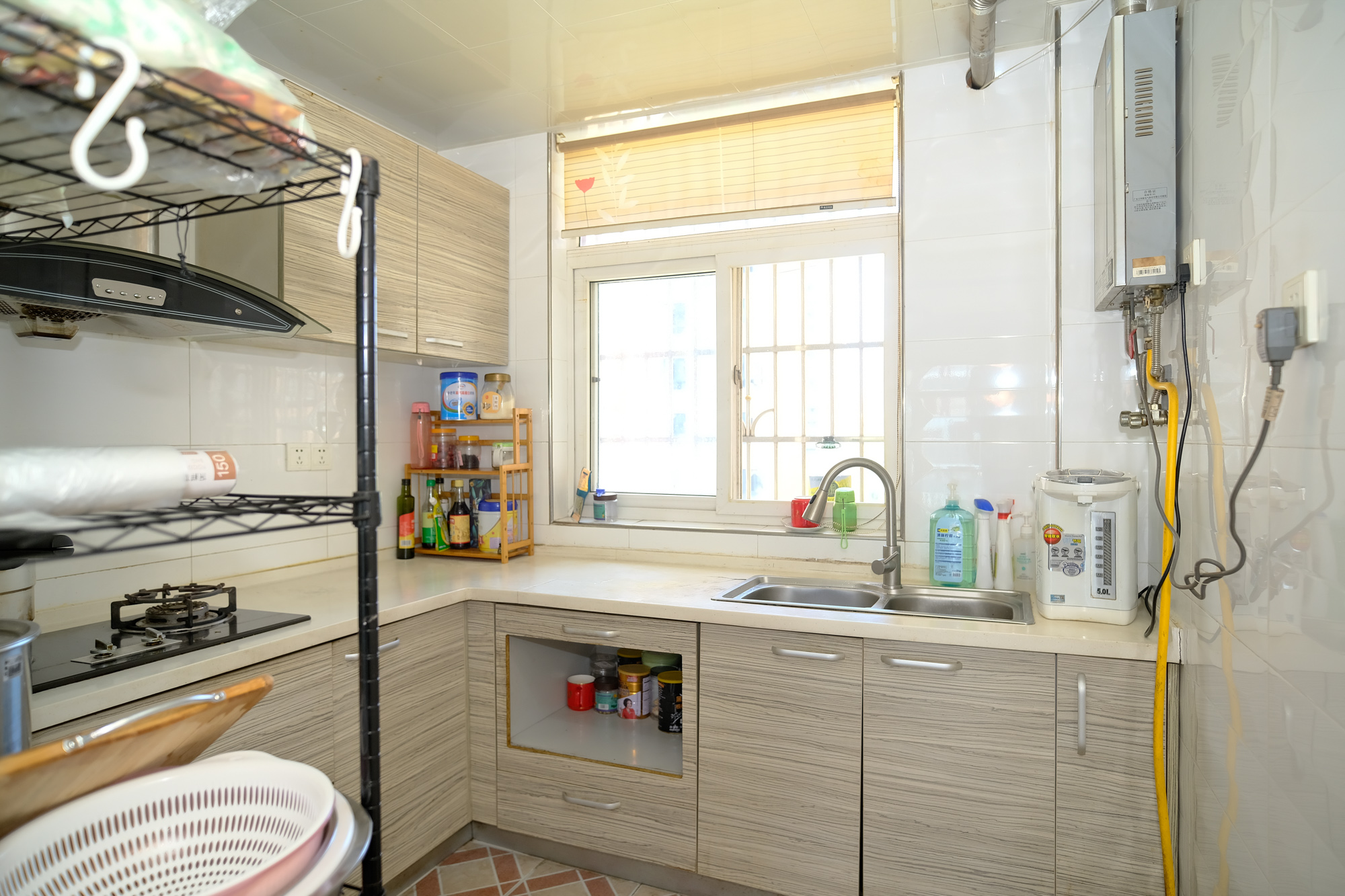 湘瑞家园 2室2厅1卫 42.90万 湘瑞家园 2室2厅1卫 42.90万厨房