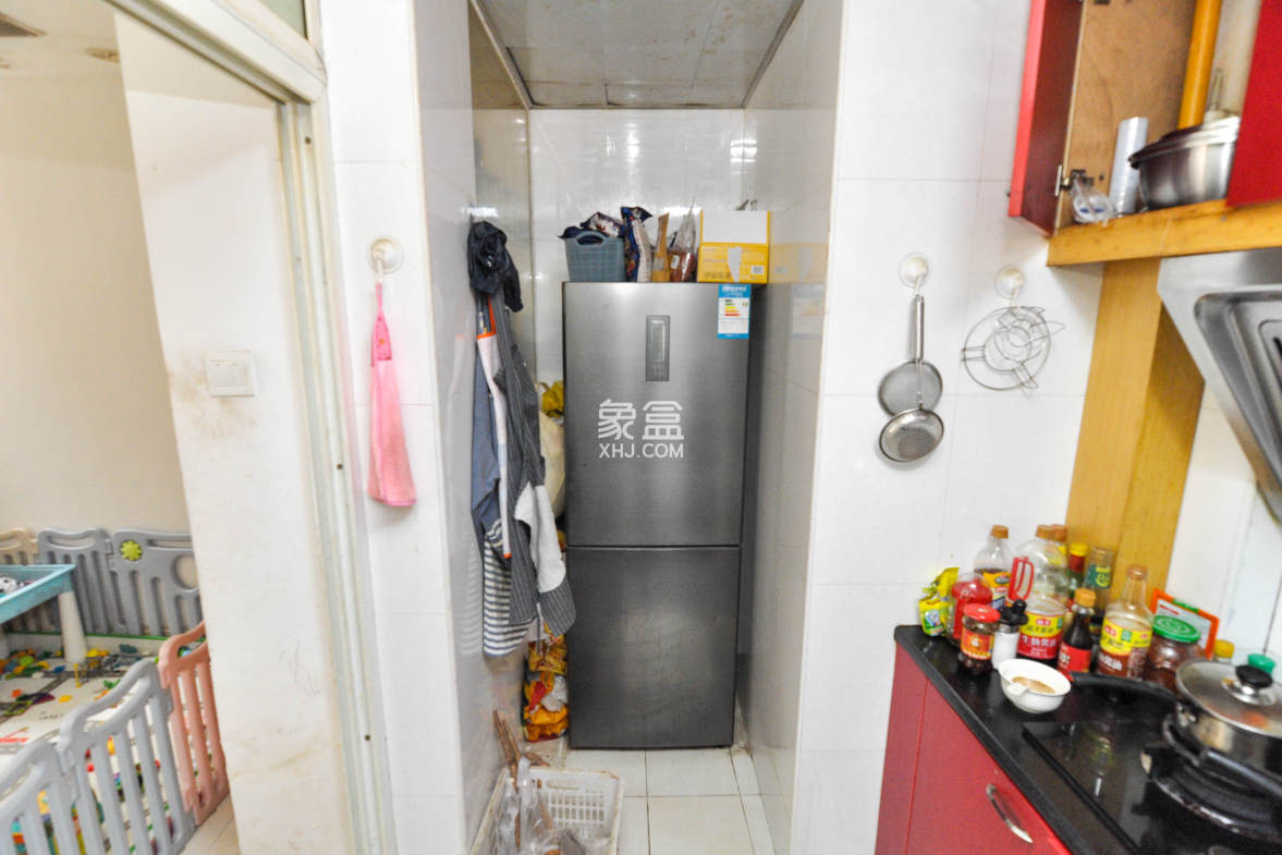 龙王港社区  2室2厅1卫    75.0万厨房