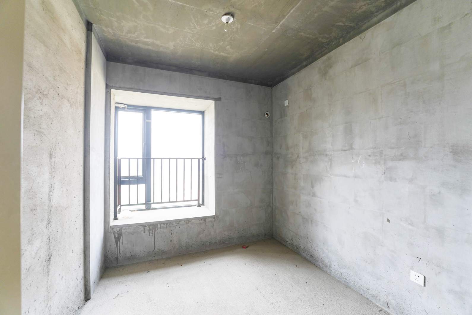 中建嘉和城  4室2厅2卫   118.00万卧室