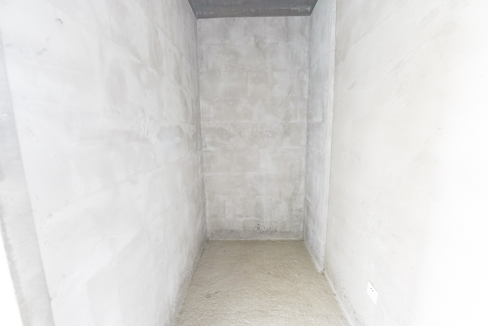 中建嘉和城  4室2厅2卫   118.00万卧室