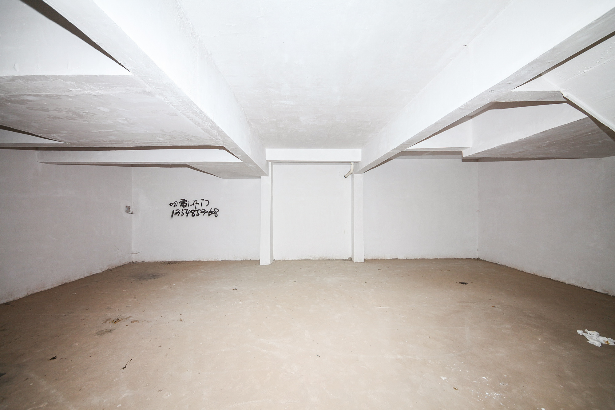 盈峰翠邸  12室4厅5卫   683.00万 盈峰翠邸  12室4厅5卫   683.00万其他