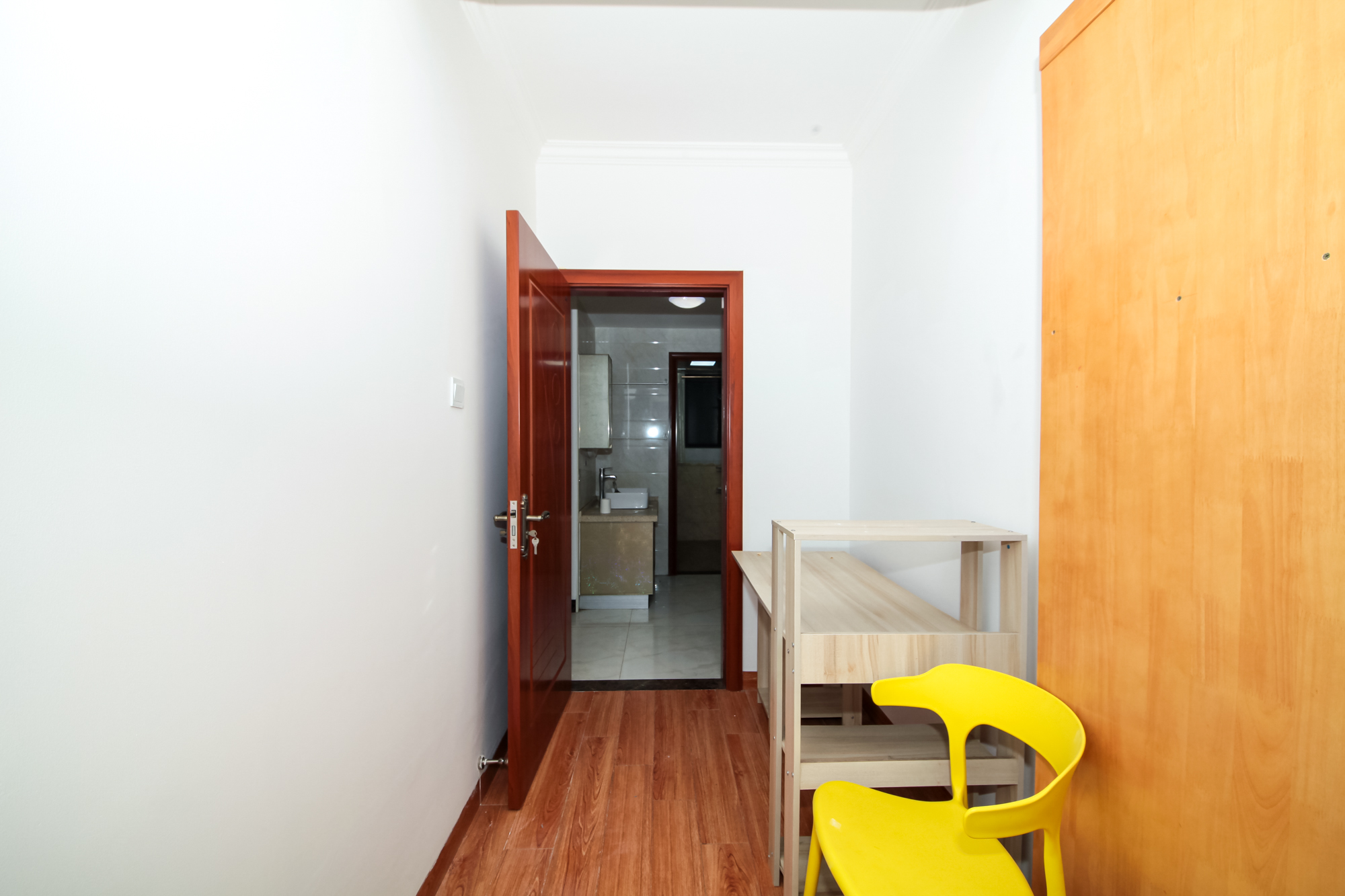 华润置地广场一期 3室2厅1卫 78.00万 华润置地广场一期 3室2厅1卫 78.00万卧室