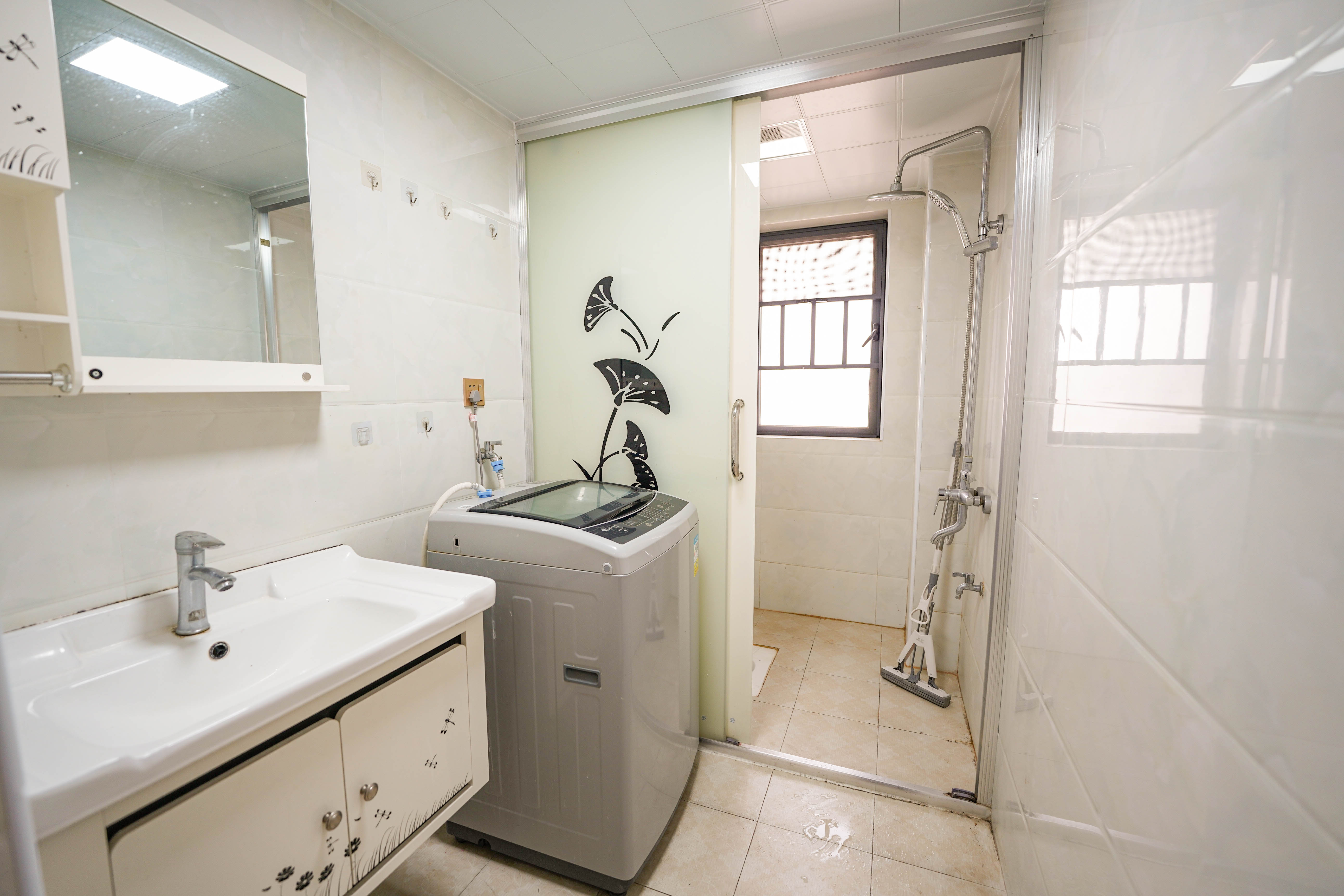 中建芙蓉嘉苑 3室2厅2卫 110.00万 中建芙蓉嘉苑 3室2厅2卫 110.00万卫生间