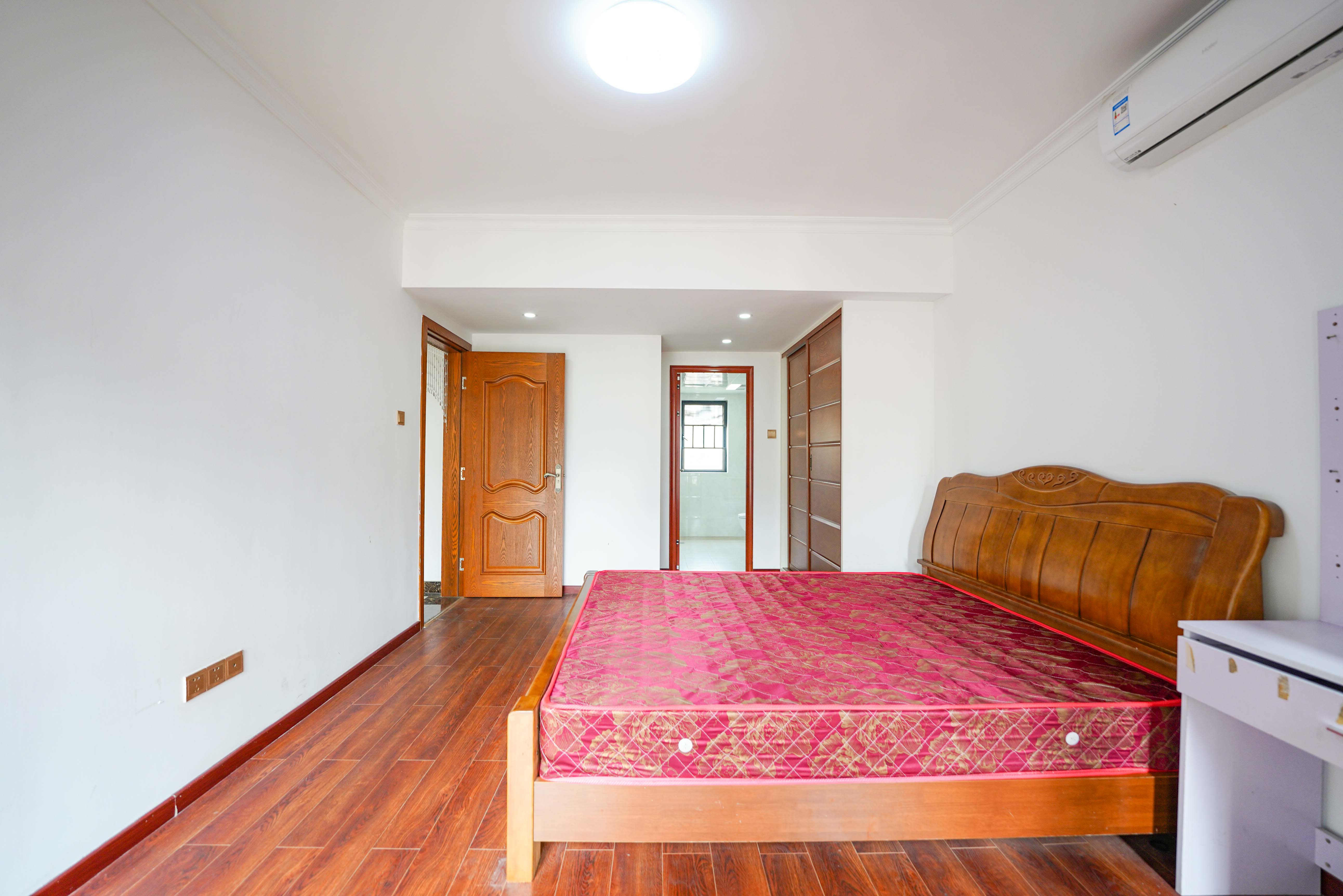 中建芙蓉嘉苑 3室2厅2卫 110.00万 中建芙蓉嘉苑 3室2厅2卫 110.00万卧室