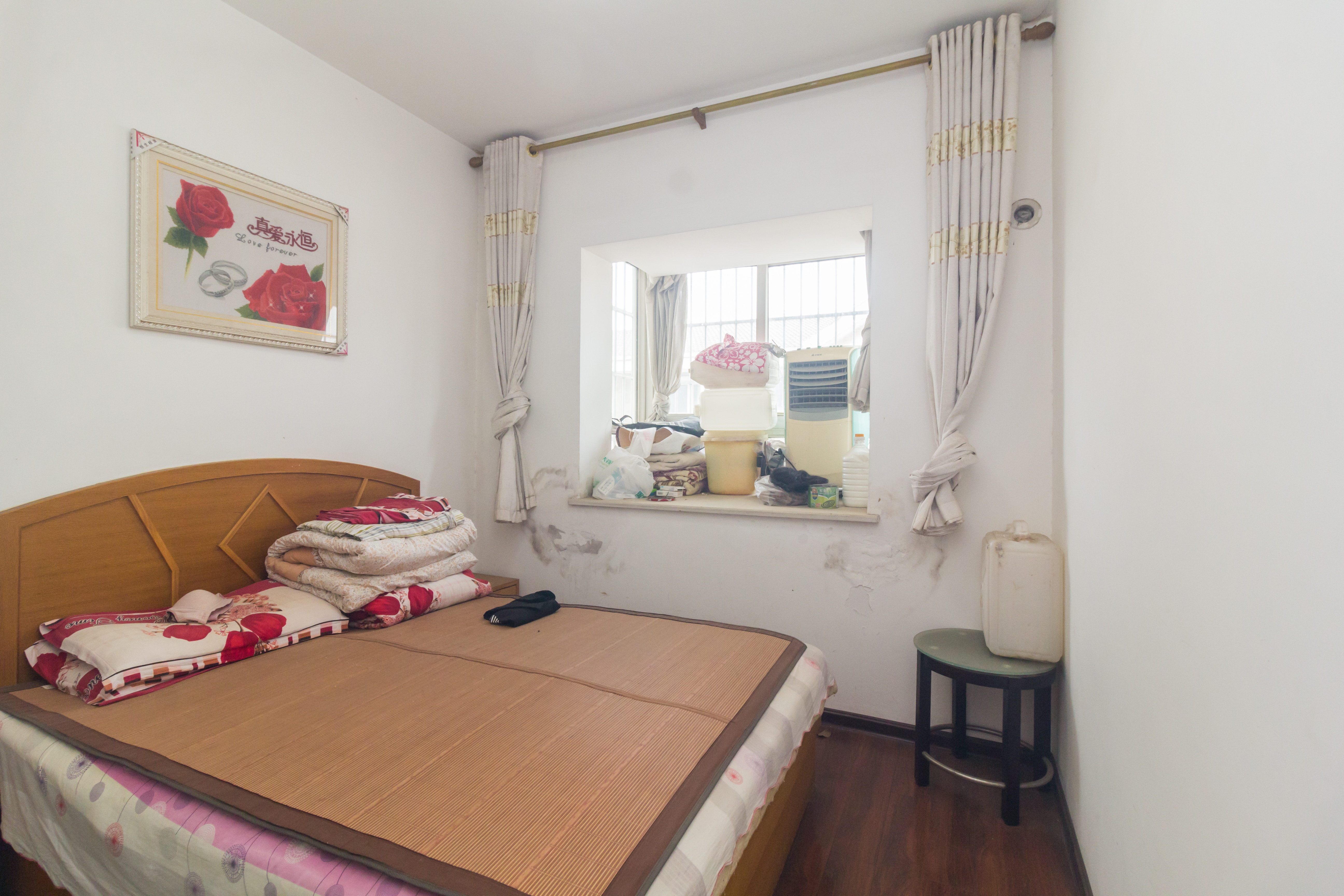 榔梨综合市场  2室2厅1卫   57.40万 榔梨综合市场  2室2厅1卫   57.40万卧室