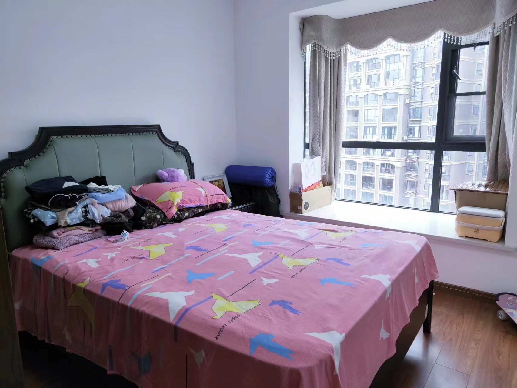 东方名苑臻锦园  3室2厅2卫   104.00万 东方名苑臻锦园  3室2厅2卫   104.00万客厅