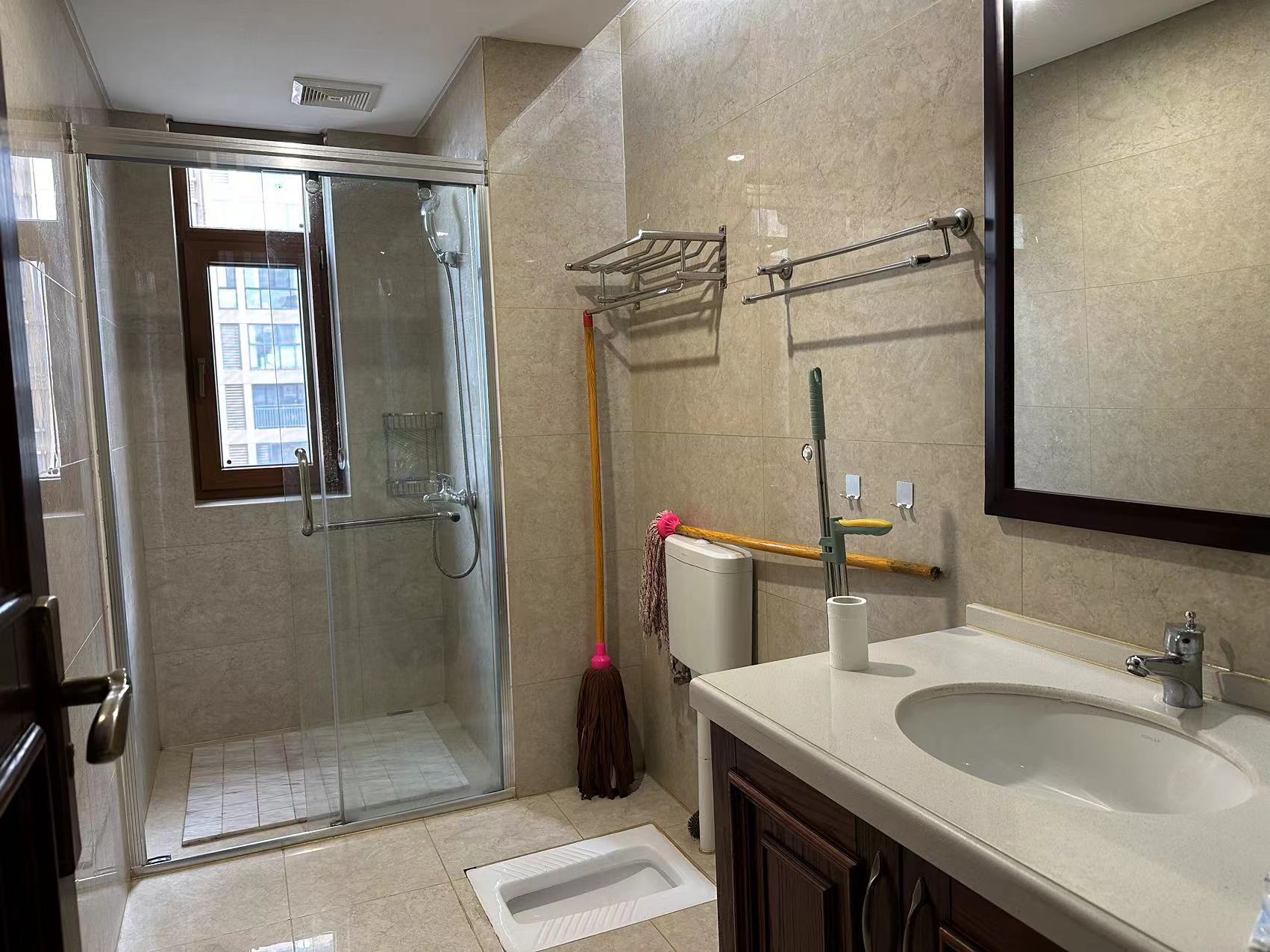 城市公园 3室2厅2卫 128.00万 城市公园 3室2厅2卫 128.00万室内图