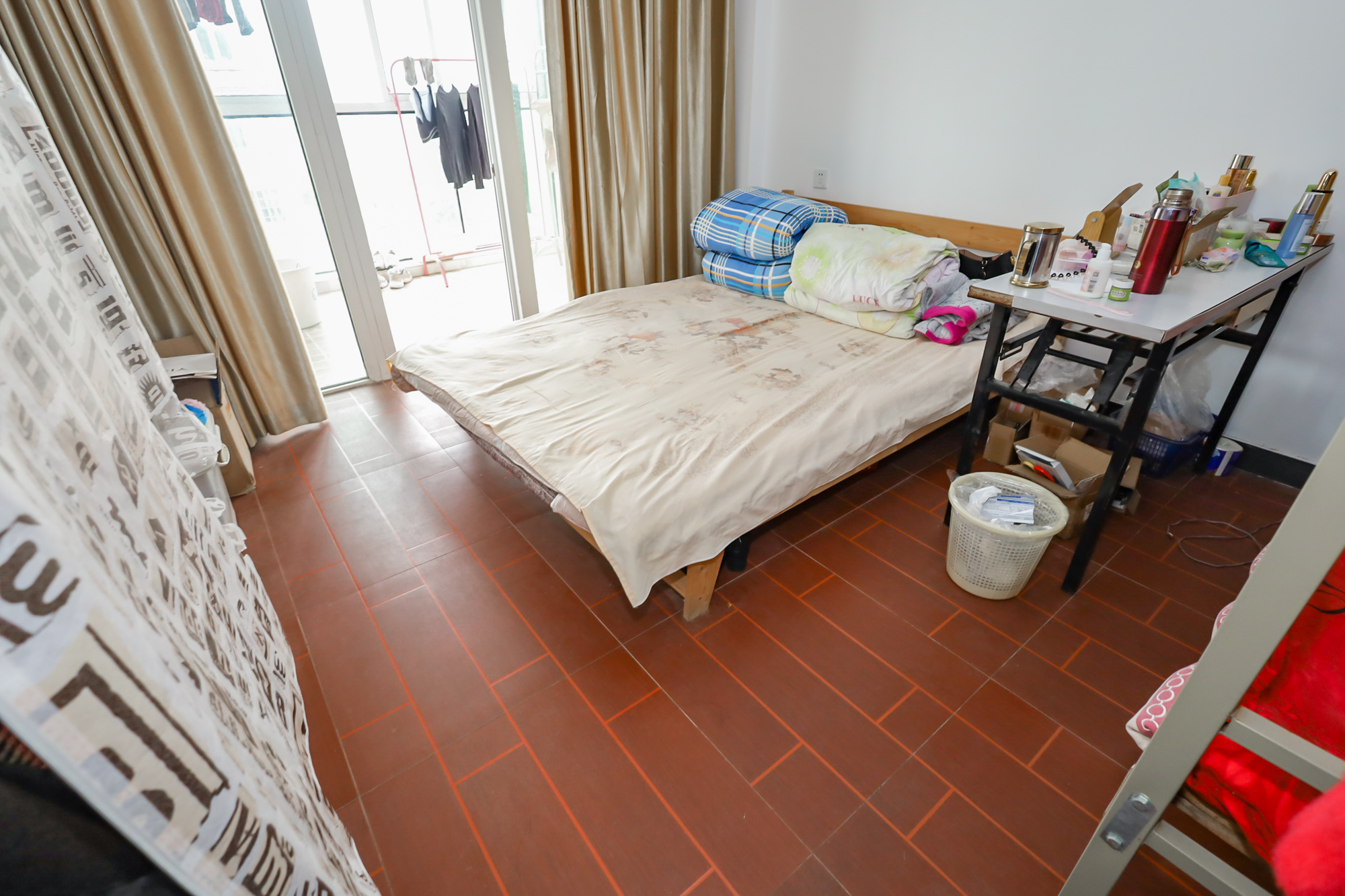 长房西郡 3室2厅2卫 76.0万 长房西郡 3室2厅2卫 76.0万卧室