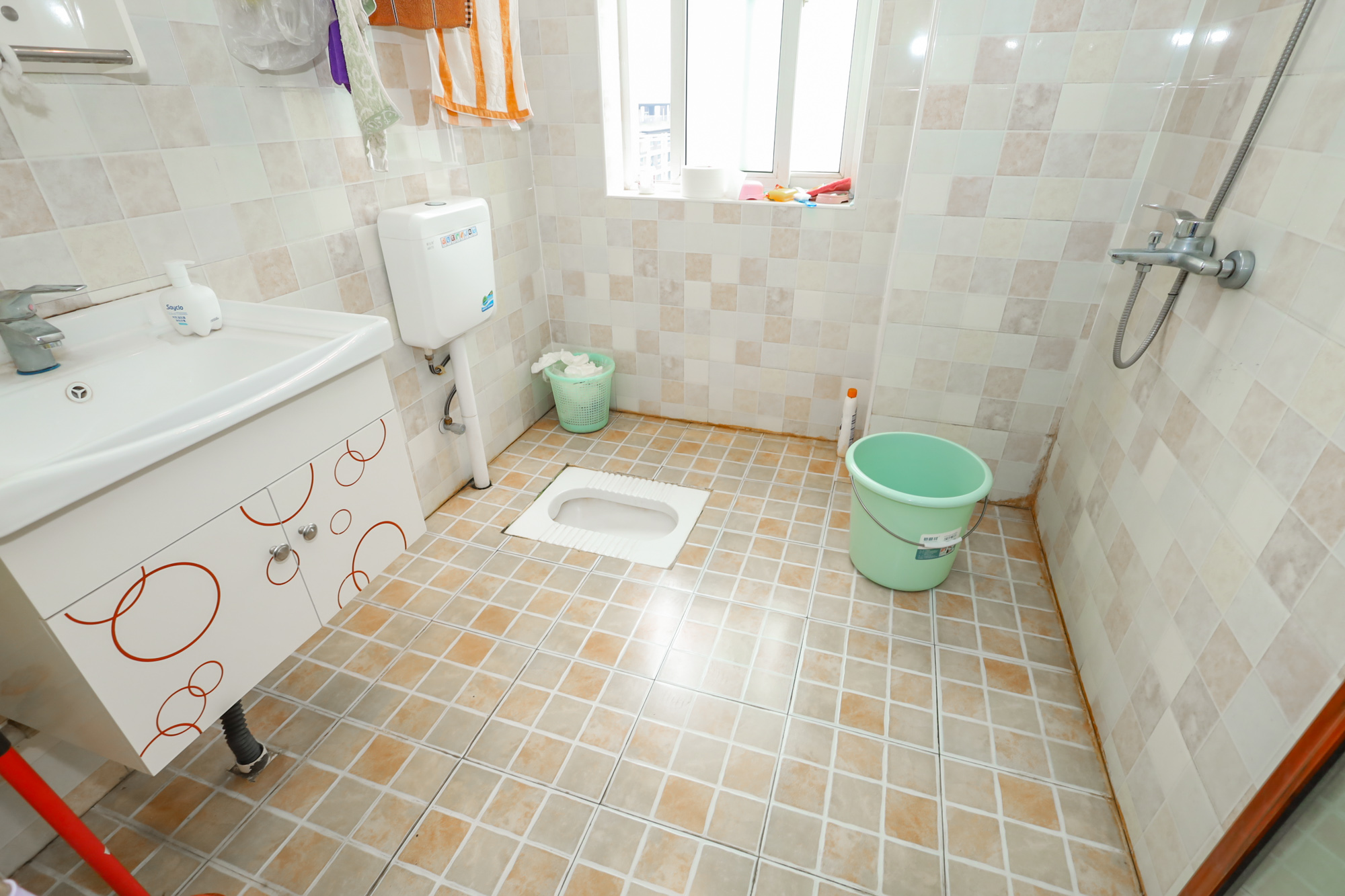 长房西郡 3室2厅2卫 76.0万 长房西郡 3室2厅2卫 76.0万卫生间