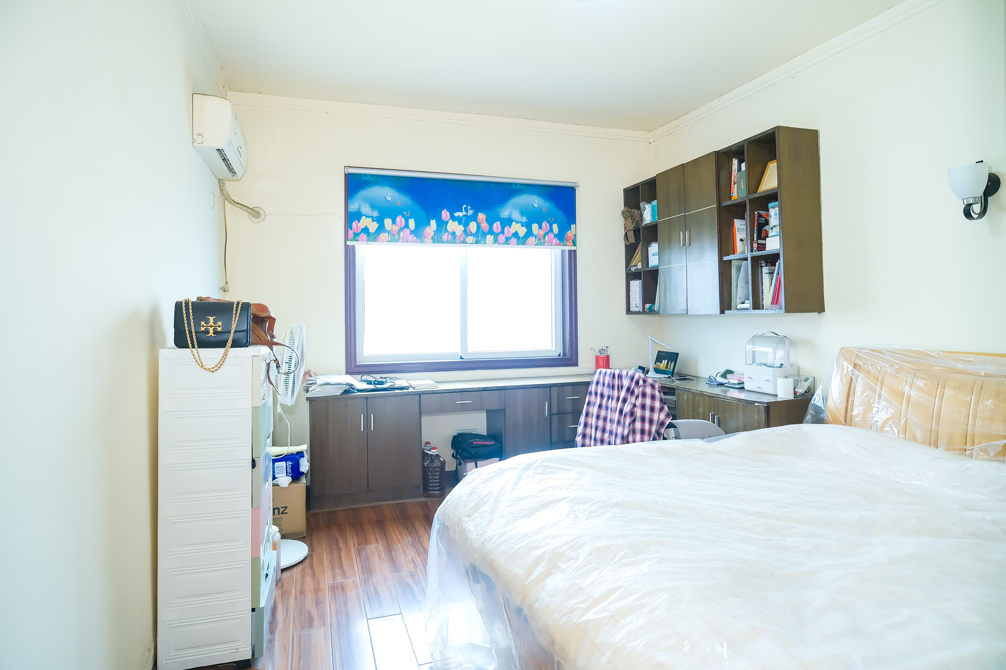 金鹰机电大市场 2室2厅1卫 48.80万 金鹰机电大市场 2室2厅1卫 48.80万卧室