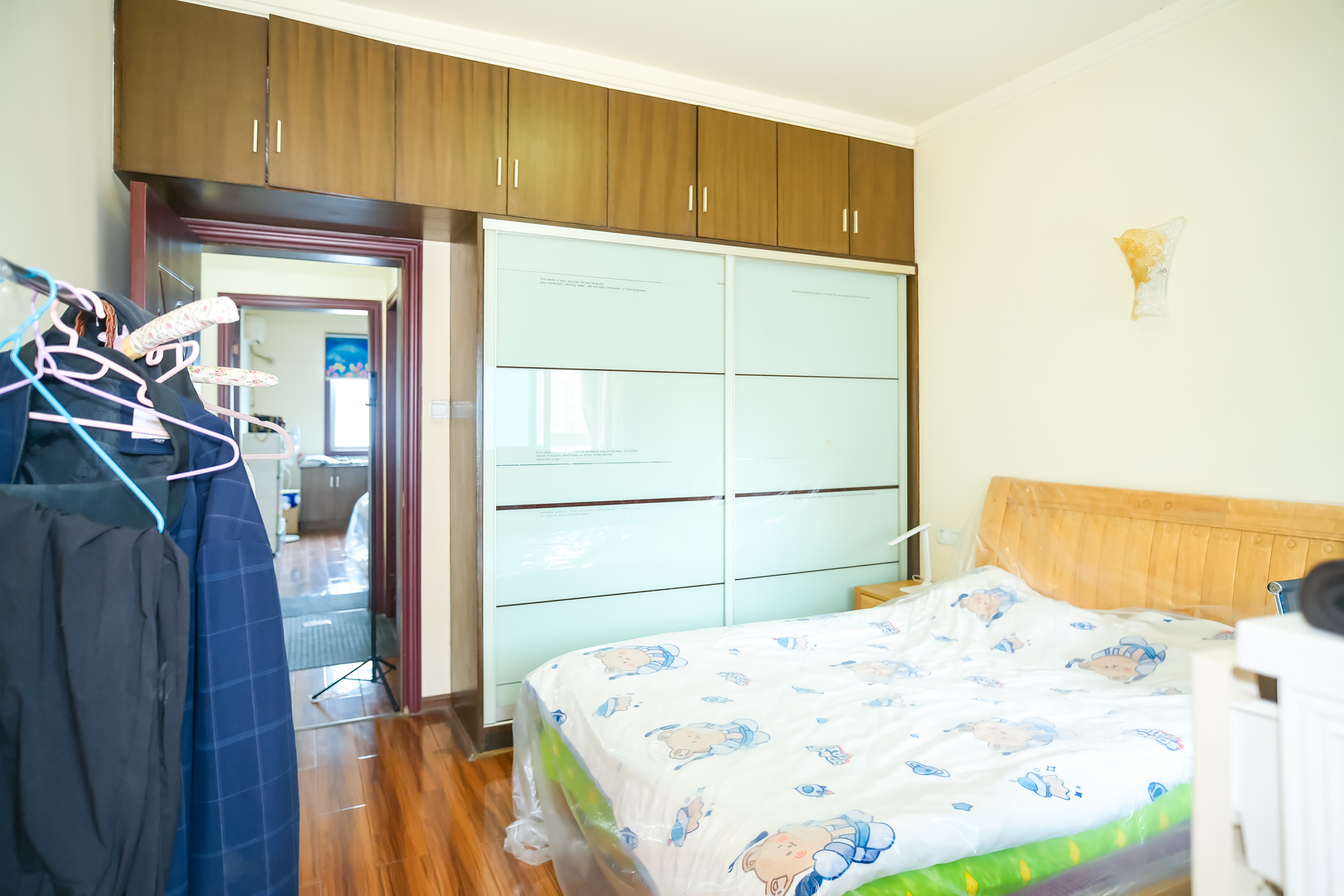 金鹰机电大市场 2室2厅1卫 48.80万 金鹰机电大市场 2室2厅1卫 48.80万卧室