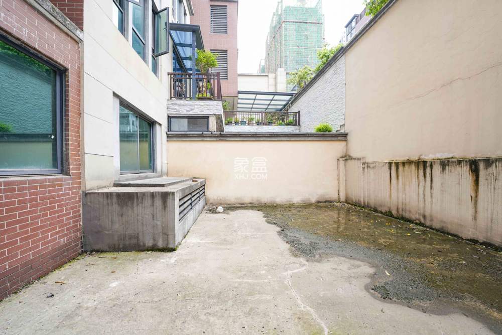 海倫堡愛ME城市  6室3廳4衛(wèi)   300.00萬