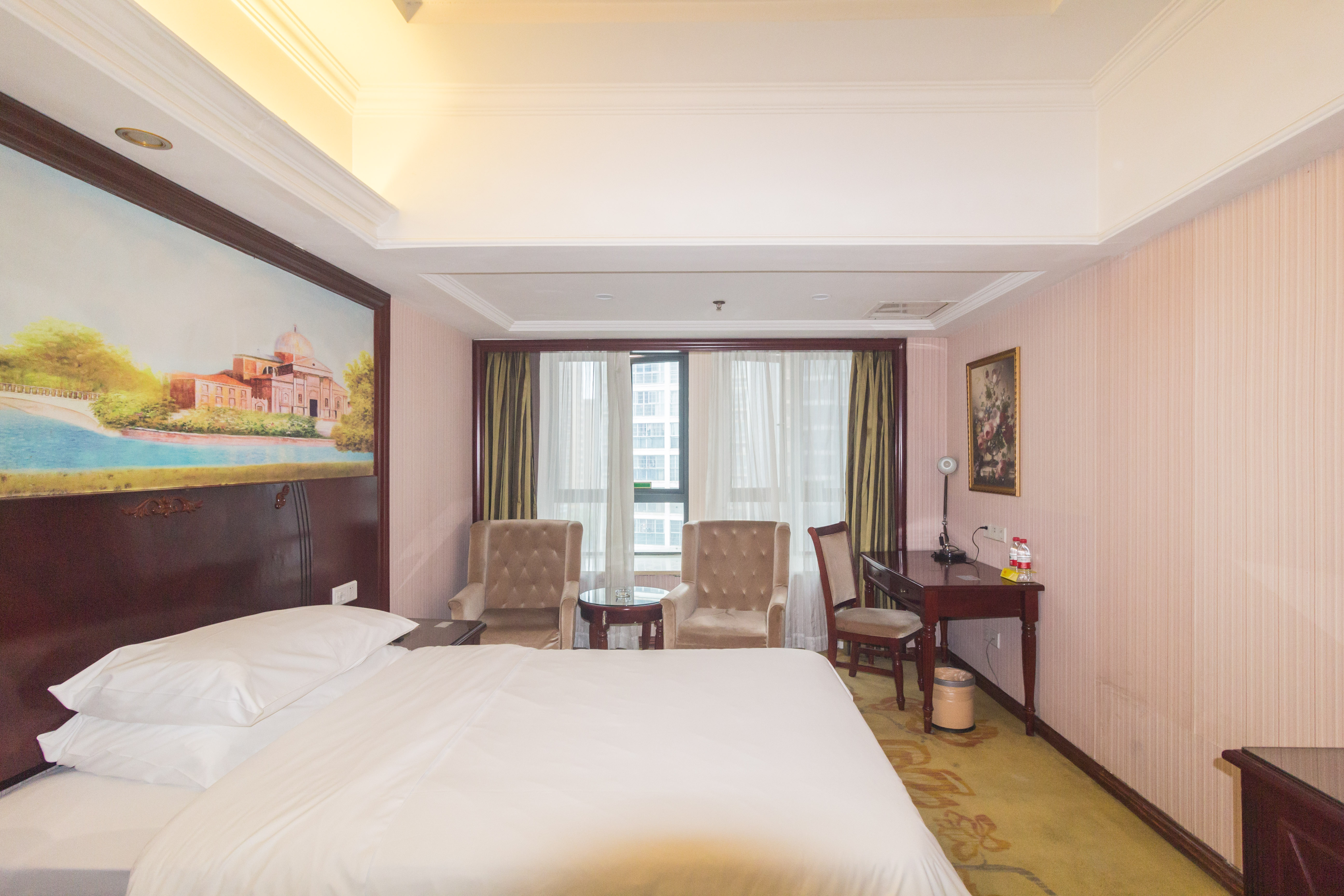 海德公园 1室1厅1卫 32.0万 海德公园 1室1厅1卫 32.0万客厅