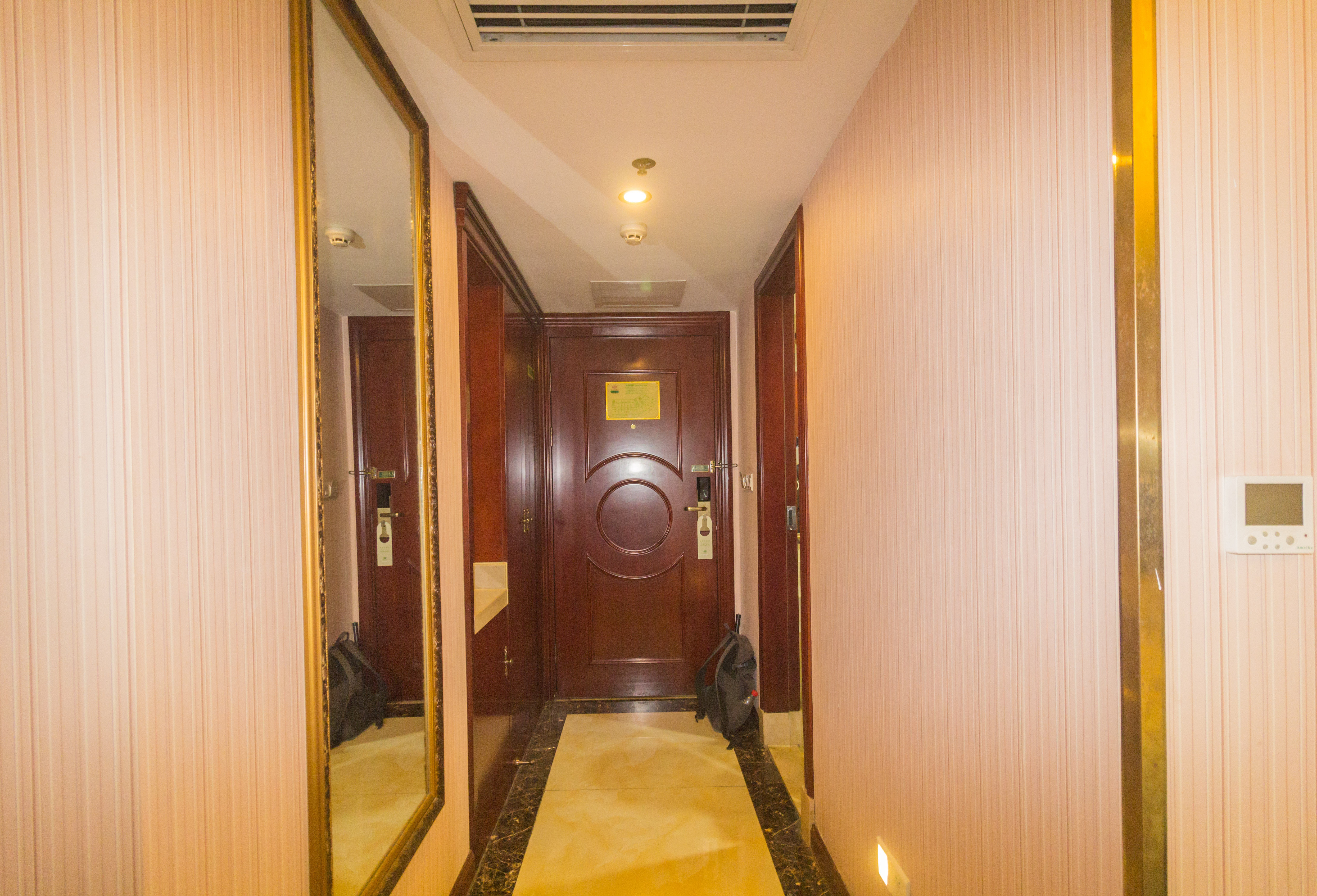 海德公园 1室1厅1卫 32.0万 海德公园 1室1厅1卫 32.0万其他