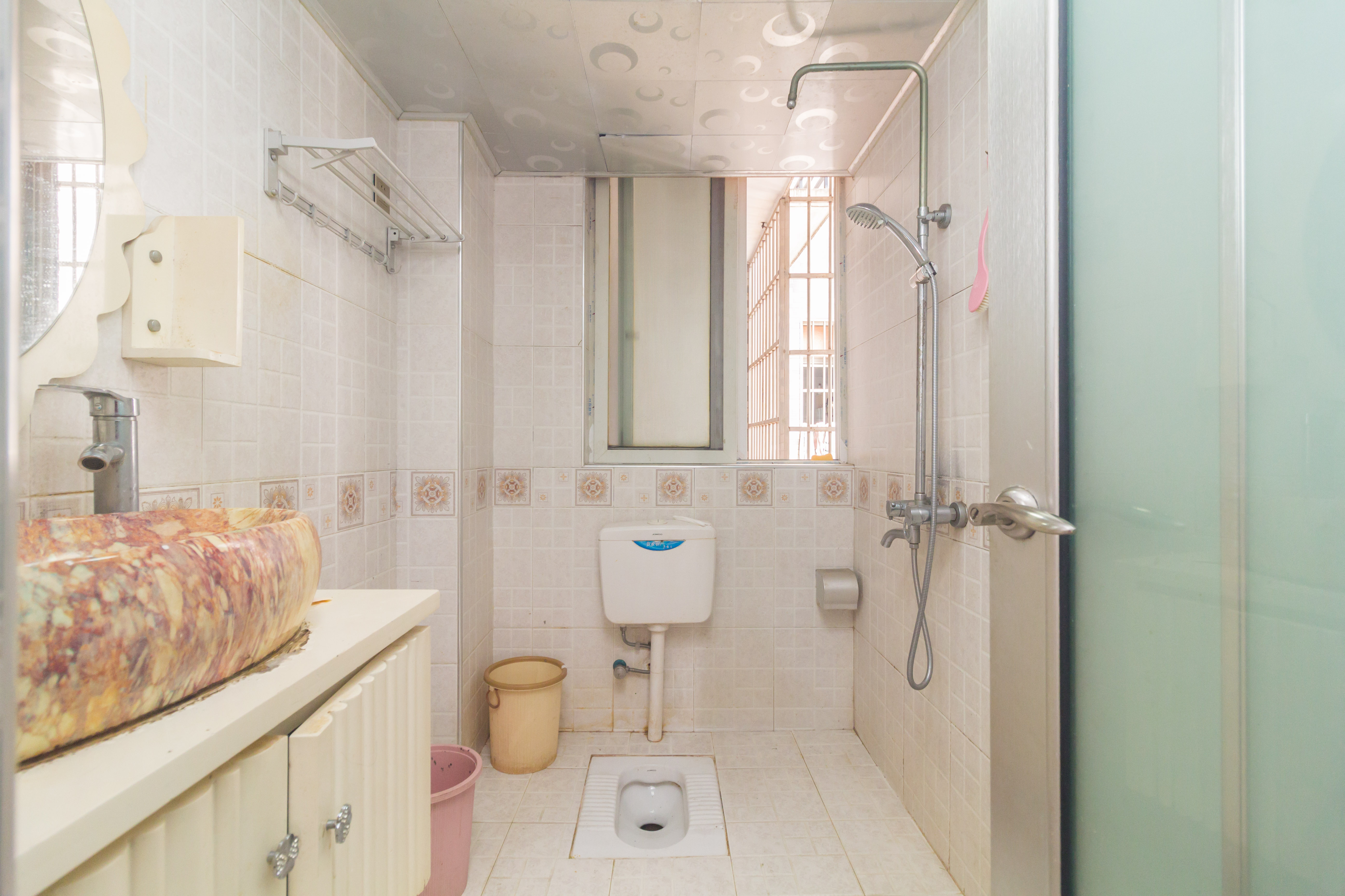 明天一城  2室2厅1卫    49.8万 明天一城  2室2厅1卫    49.8万卫生间