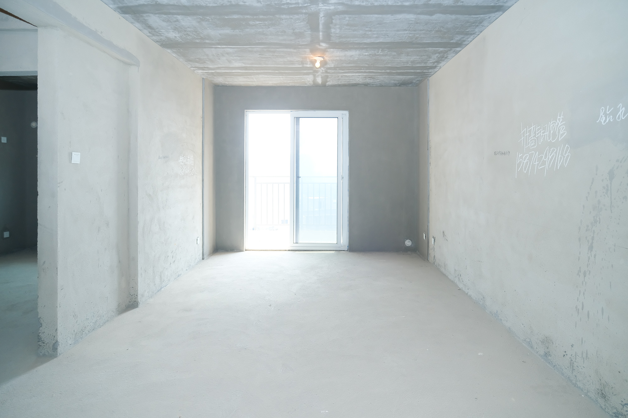 和悦城(蟠龙景苑) 3室2厅1卫 50.0万 和悦城(蟠龙景苑) 3室2厅1卫 50.0万客厅