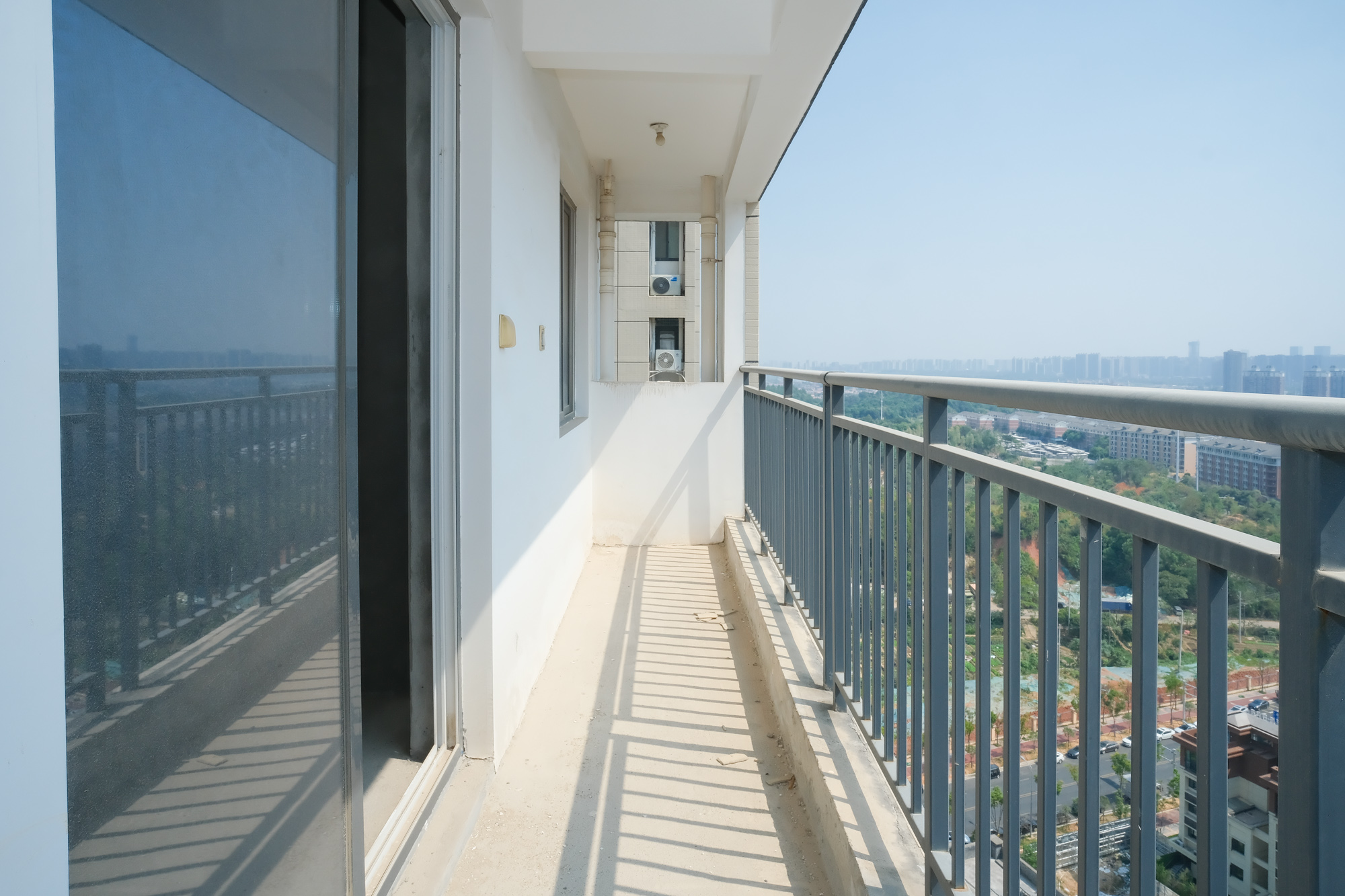 和悦城(蟠龙景苑) 3室2厅1卫 50.0万 和悦城(蟠龙景苑) 3室2厅1卫 50.0万阳台