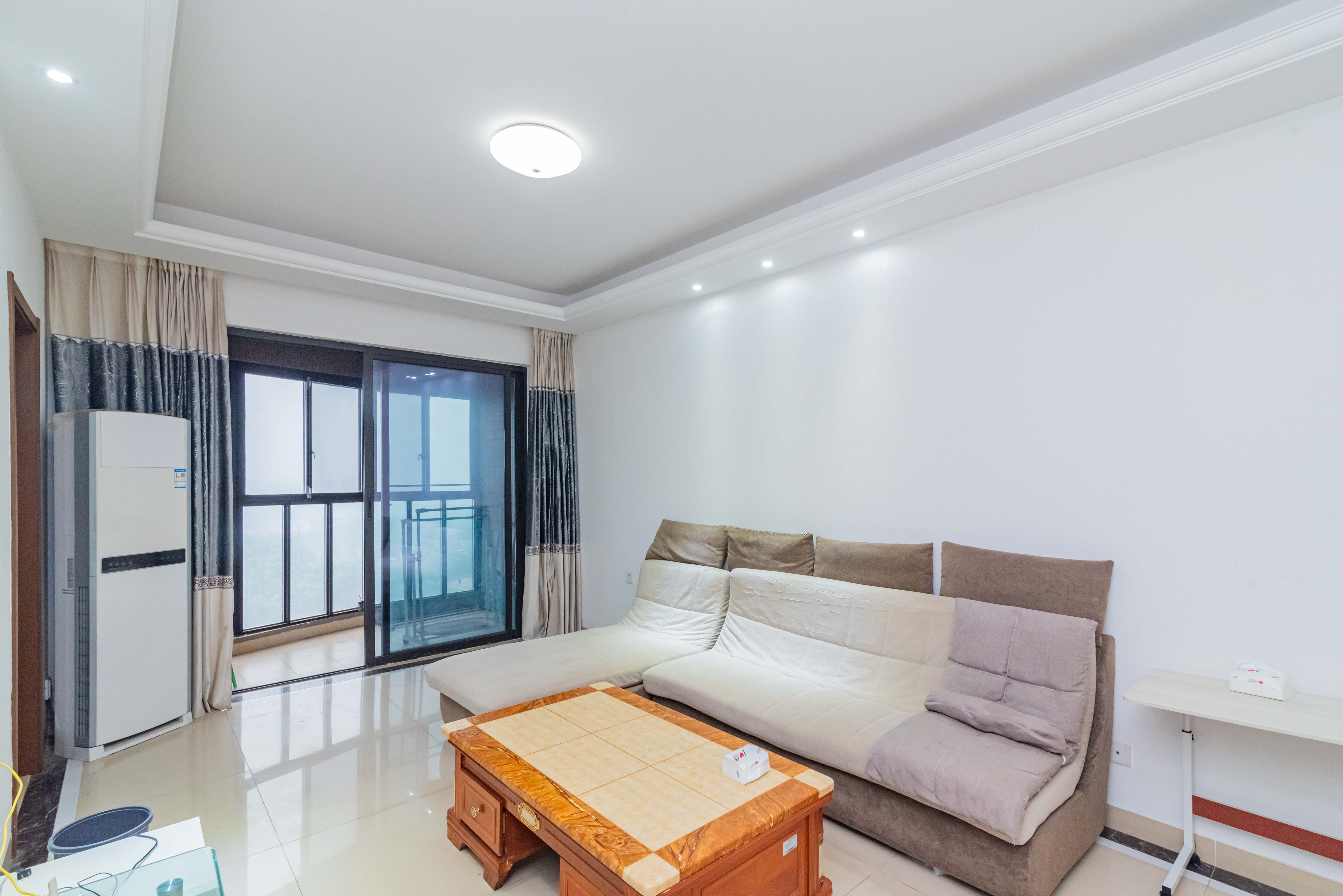 旺德府恺悦国际 3室2厅1卫 72.8万 旺德府恺悦国际 3室2厅1卫 72.8万客厅