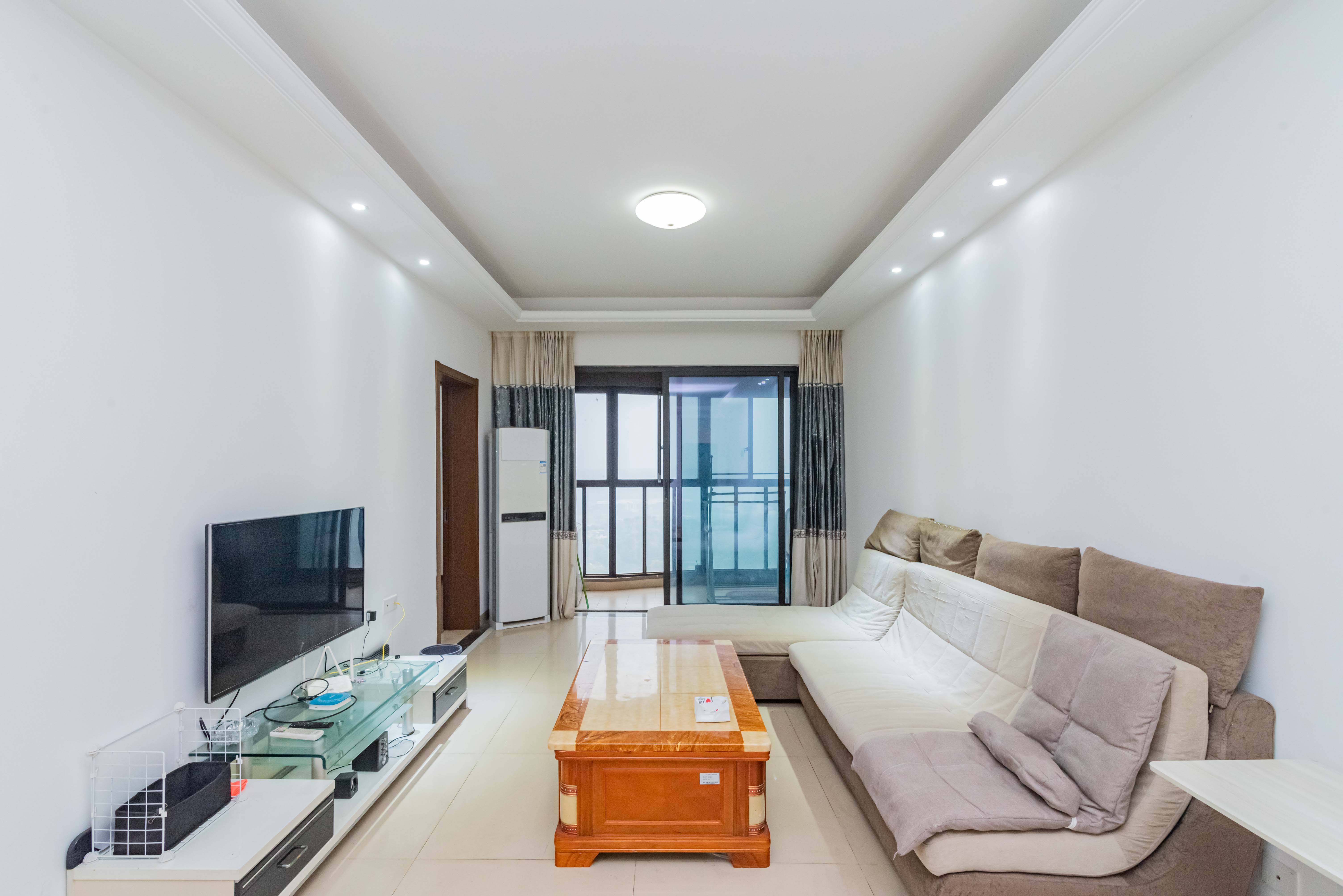 旺德府恺悦国际 3室2厅1卫 72.8万 旺德府恺悦国际 3室2厅1卫 72.8万客厅