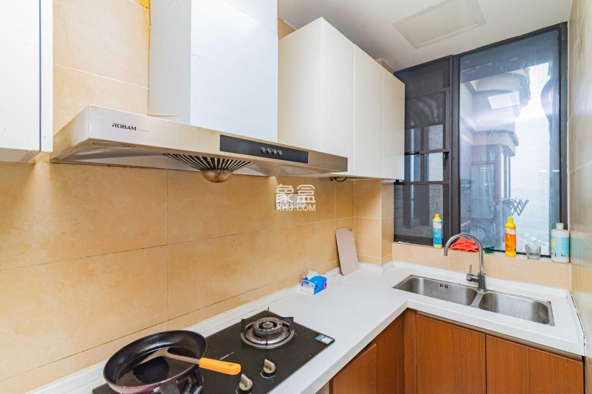 旺德府恺悦国际 3室2厅1卫 72.8万 旺德府恺悦国际 3室2厅1卫 72.8万厨房