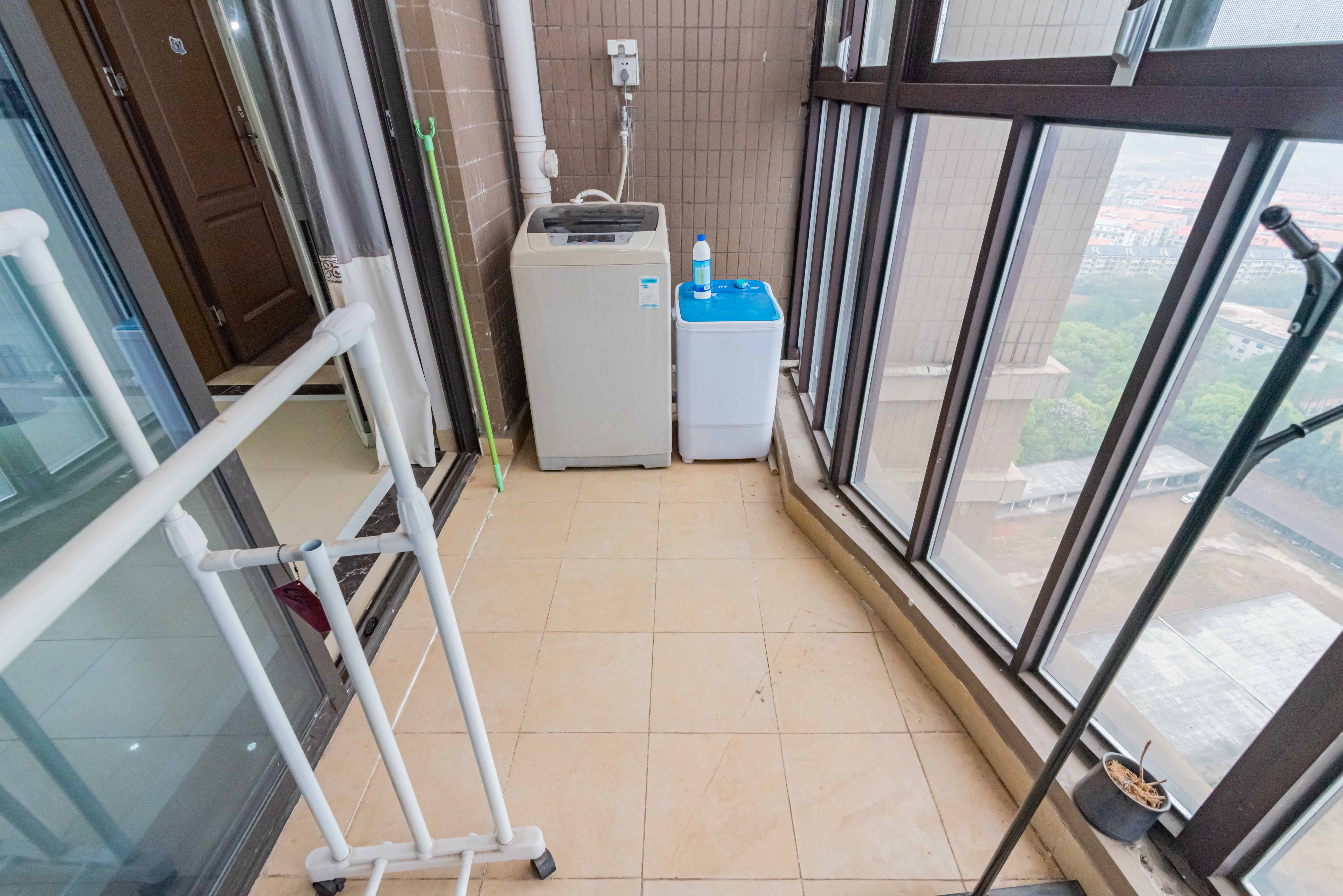 旺德府恺悦国际 3室2厅1卫 72.8万 旺德府恺悦国际 3室2厅1卫 72.8万阳台