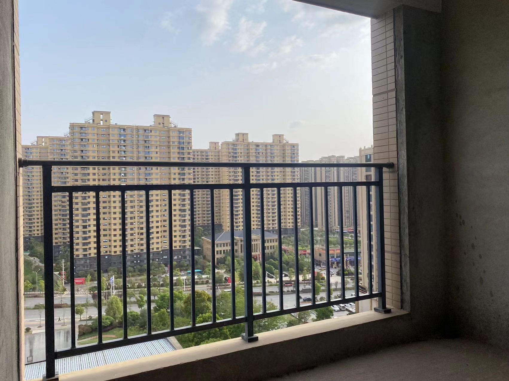 武广新都城(新都华府) 3室1厅1卫 65.00万 武广新都城(新都华府) 3室1厅1卫 65.00万阳台