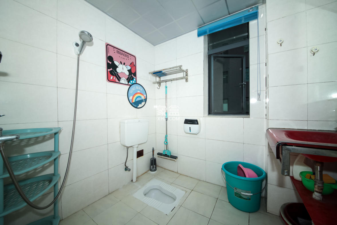 恒基凯旋门一二期 1室1厅1卫 61.80万 恒基凯旋门一二期 1室1厅1卫 61.80万卫生间