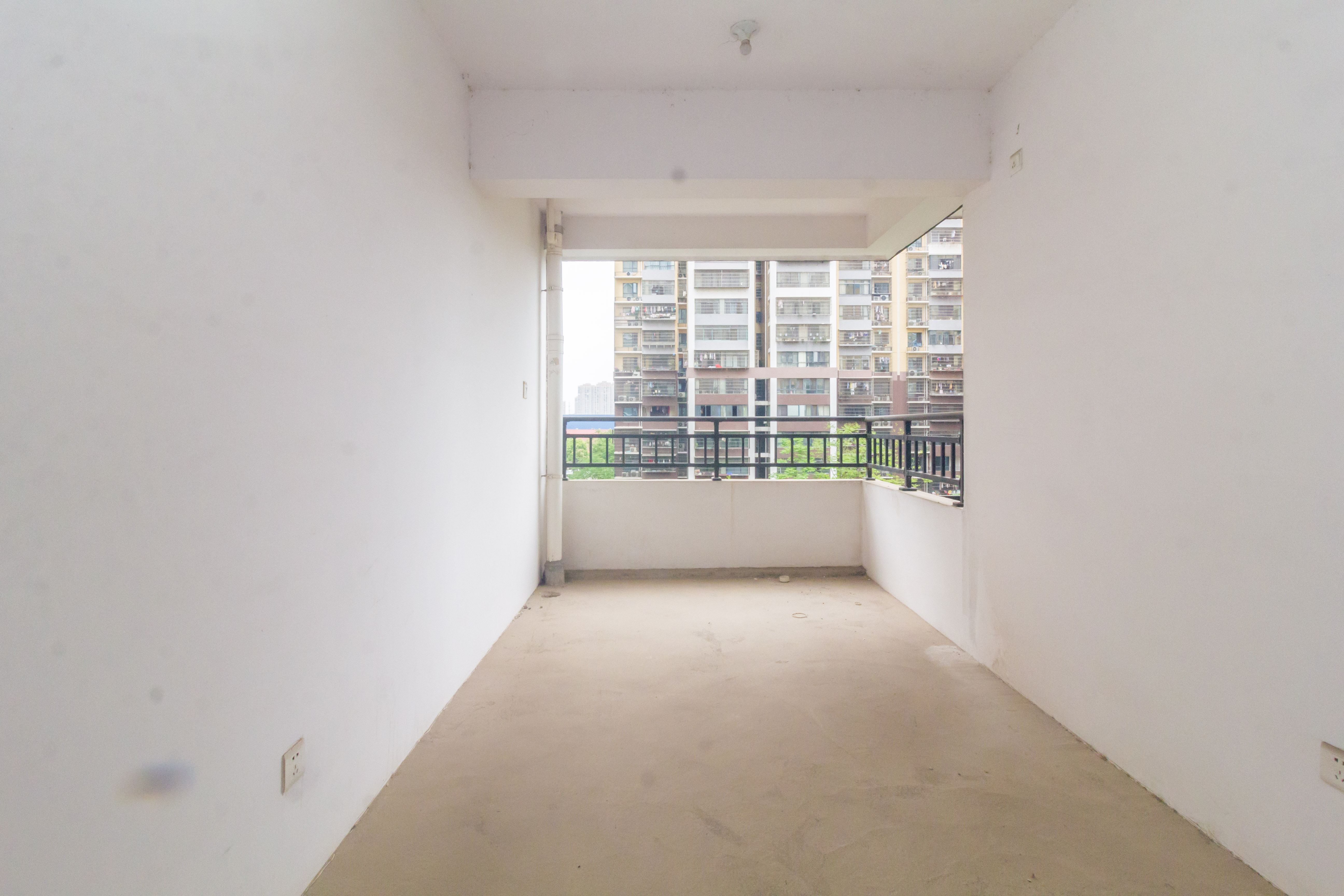 中国铁建国际城二期 4室2厅2卫 82.66万 中国铁建国际城二期 4室2厅2卫 82.66万卧室