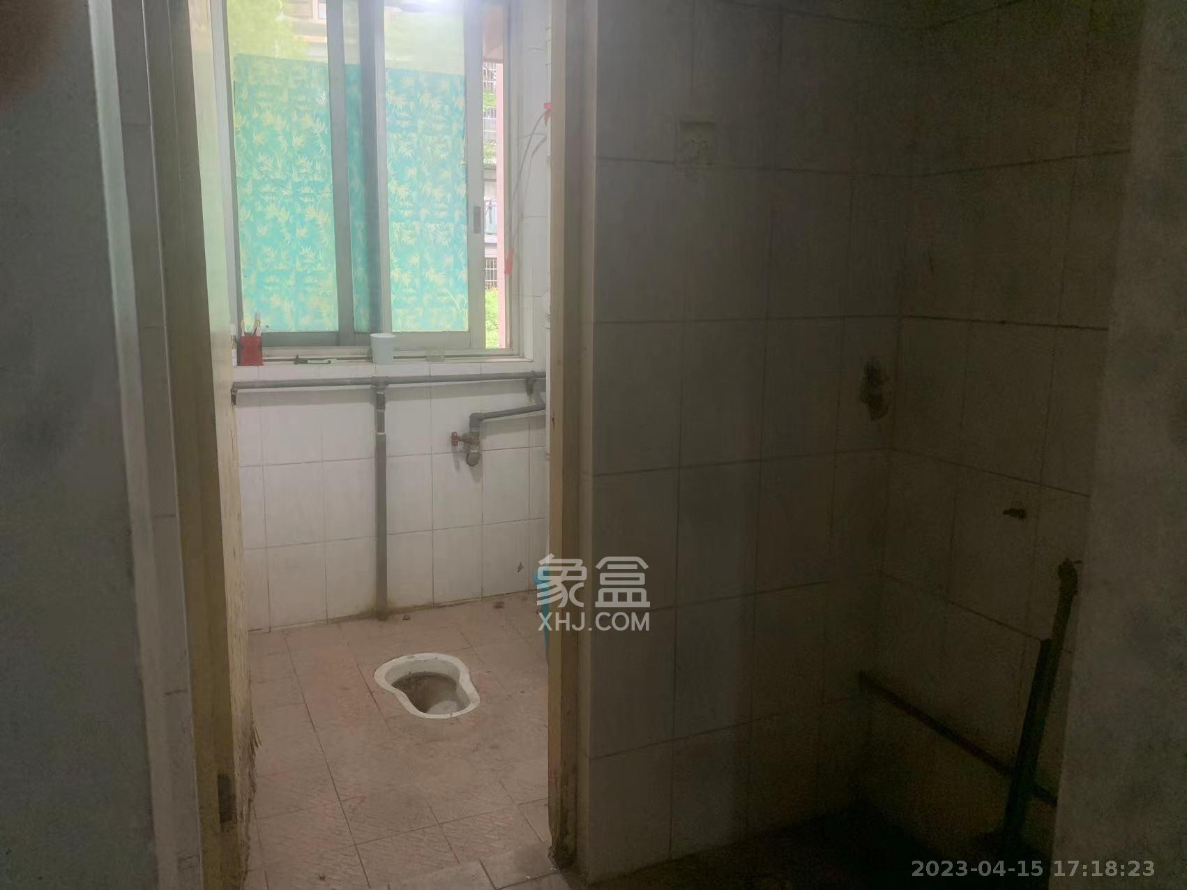 湘卫花苑  3室2厅1卫   1500.00元/月室内图