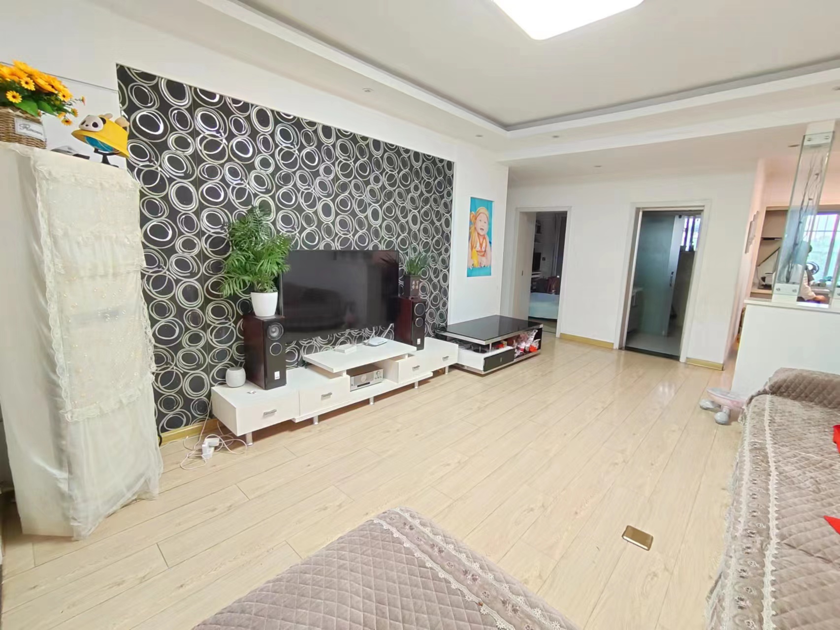 金源小区二期  3室2厅2卫    47.0万 金源小区二期  3室2厅2卫    47.0万室内图