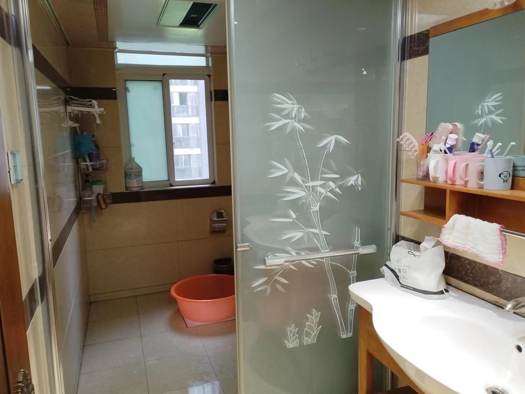 印象华都  4室2厅2卫   150.00万 印象华都  4室2厅2卫   150.00万室内图