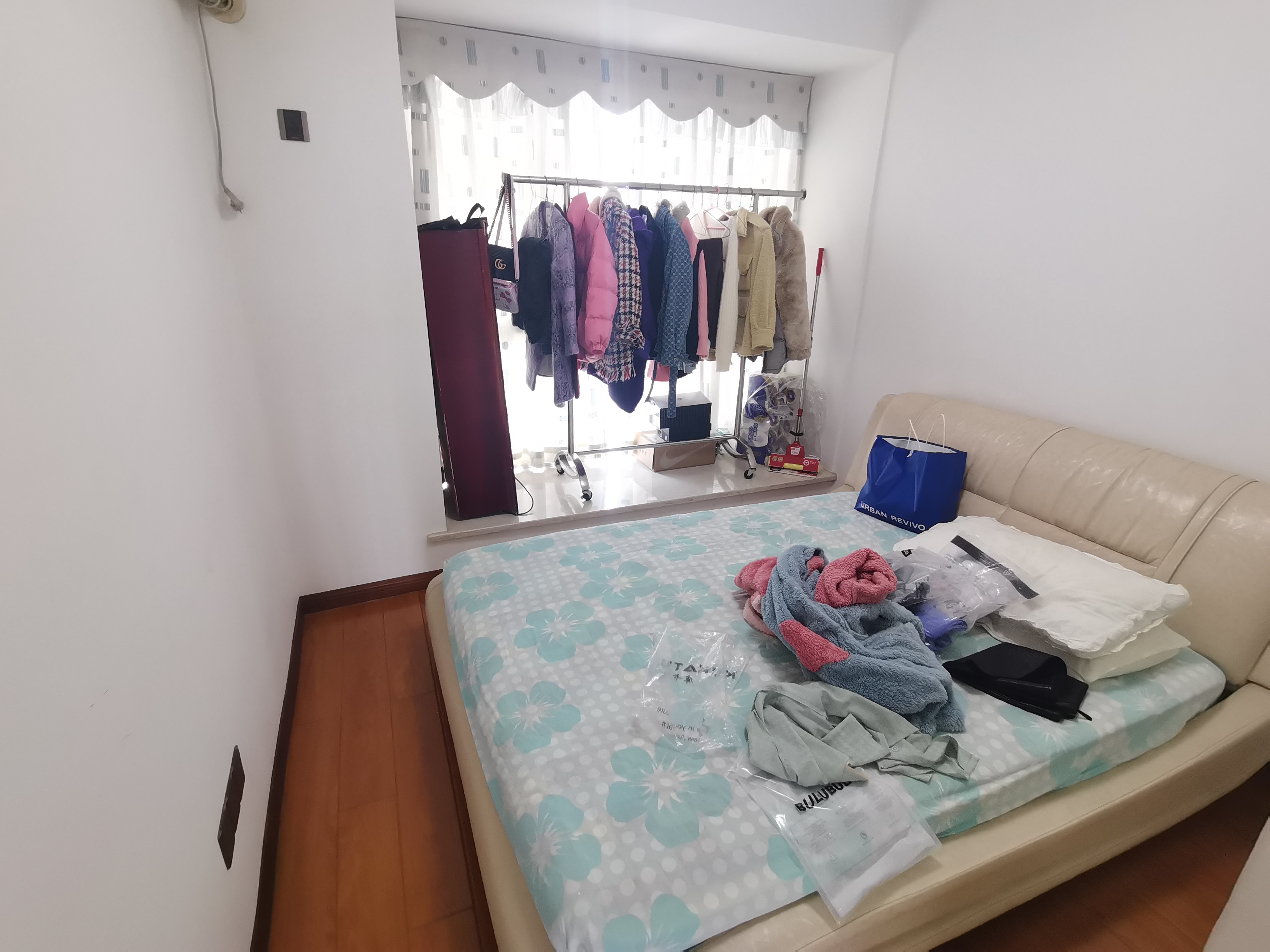 印象华都 4室2厅2卫 66.00万 印象华都 4室2厅2卫 66.00万室内图