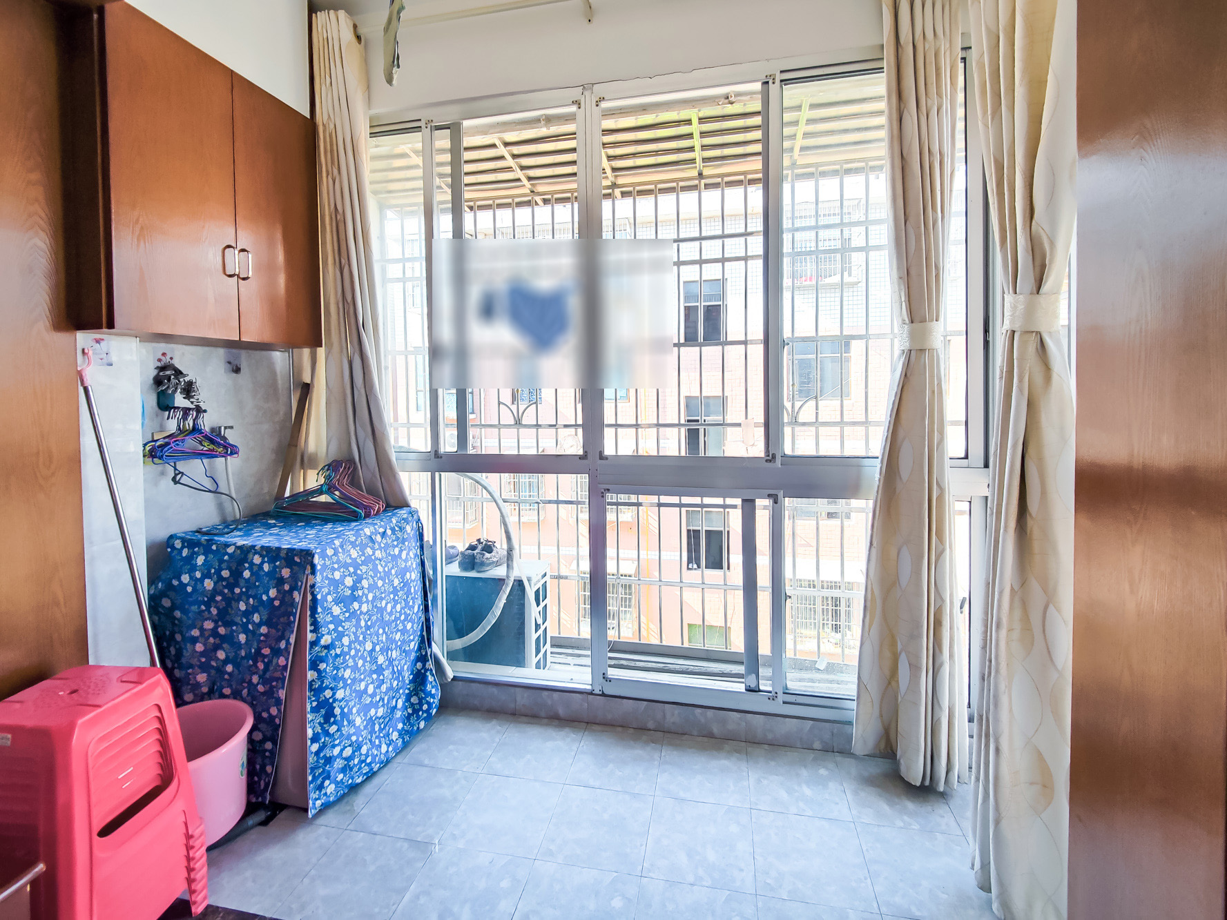 华业新城之都(星城之家) 3室2厅2卫 51.80万 华业新城之都(星城之家) 3室2厅2卫 51.80万阳台