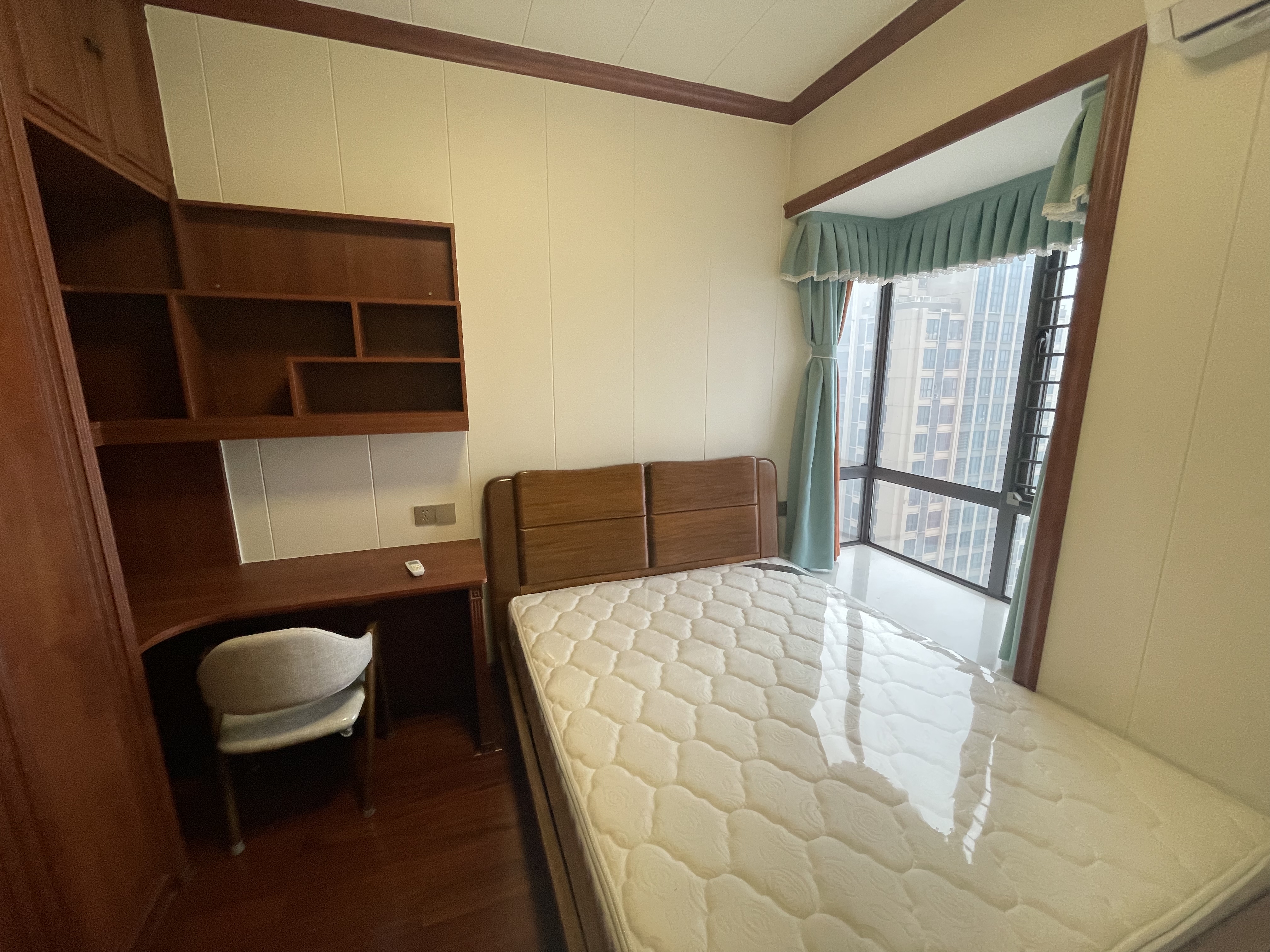 山水洲城华晨第一城  4室2厅2卫   115.00万 山水洲城华晨第一城  4室2厅2卫   115.00万室内图