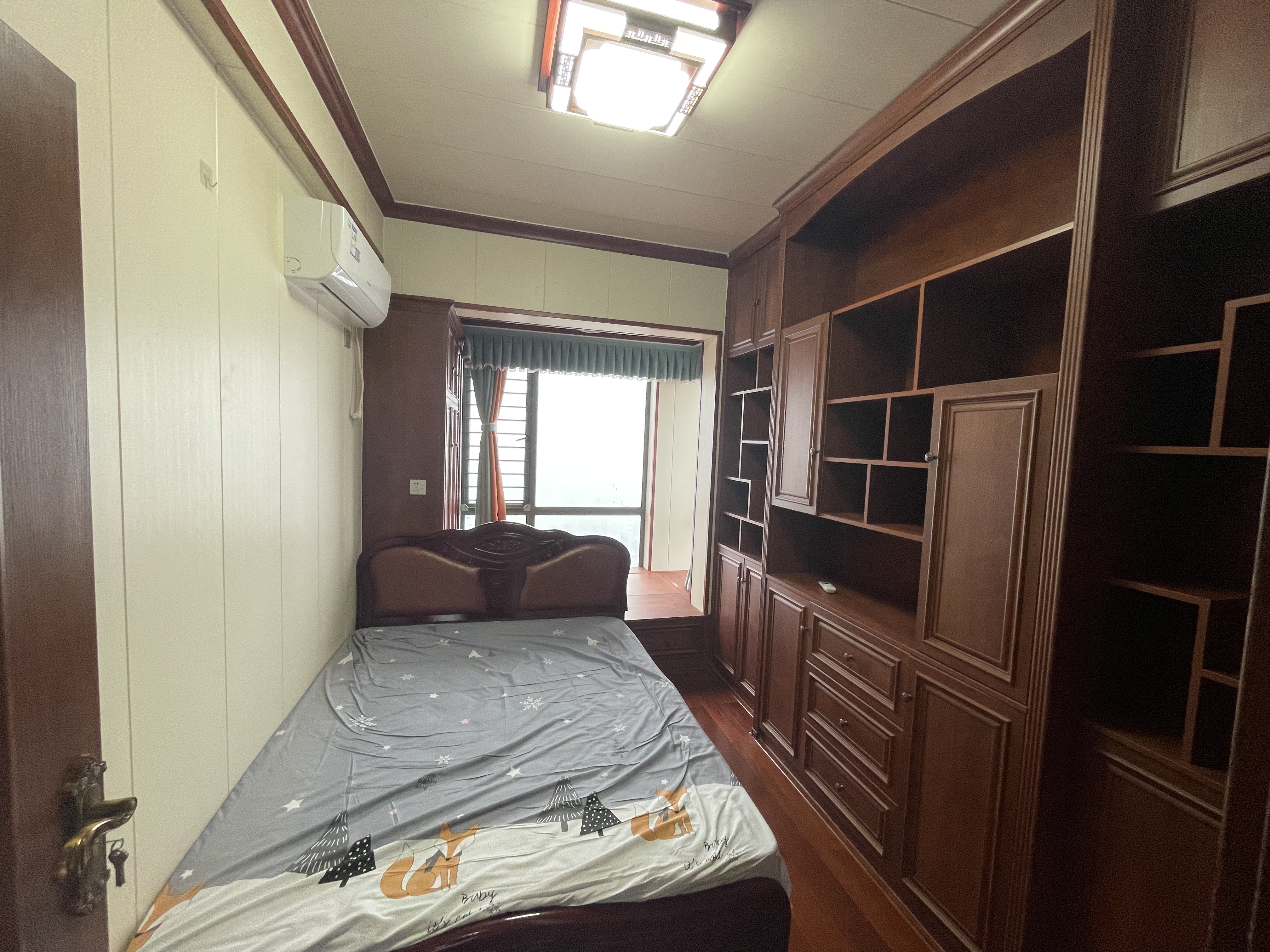 山水洲城华晨第一城  4室2厅2卫   115.00万 山水洲城华晨第一城  4室2厅2卫   115.00万室内图